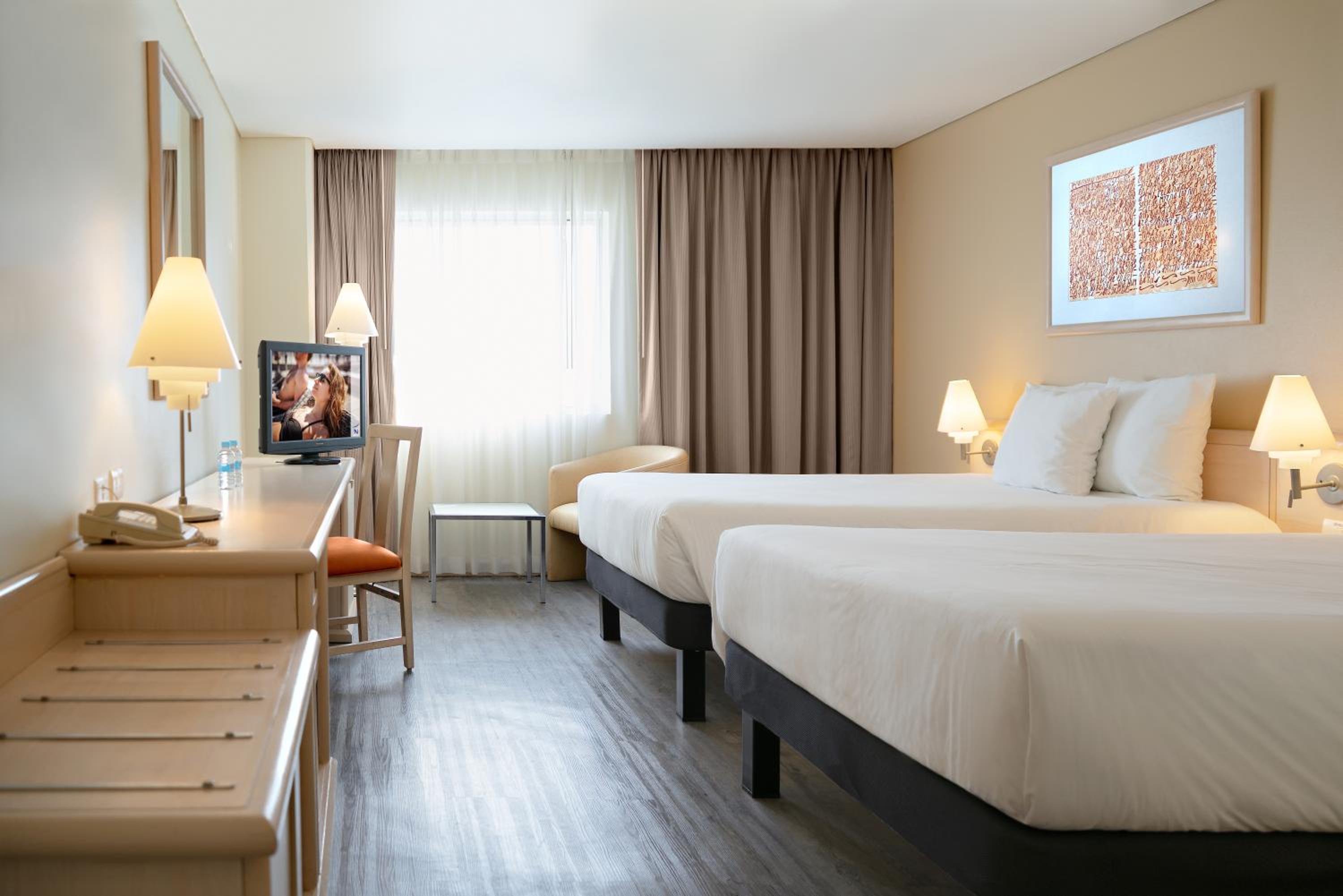Superior Double Room with Two Double Beds - Photo 1
