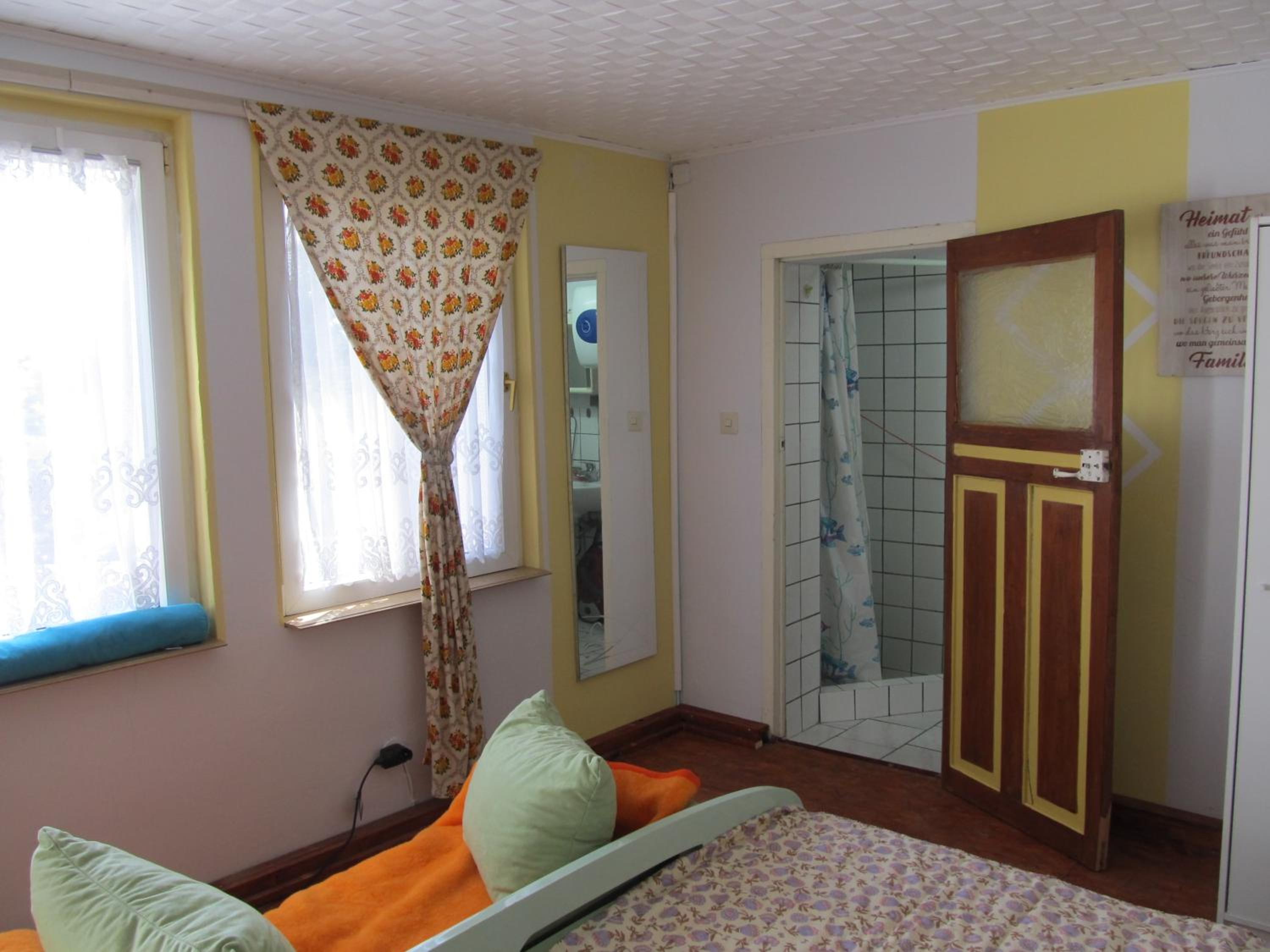 One-Bedroom Bungalow - Photo 13