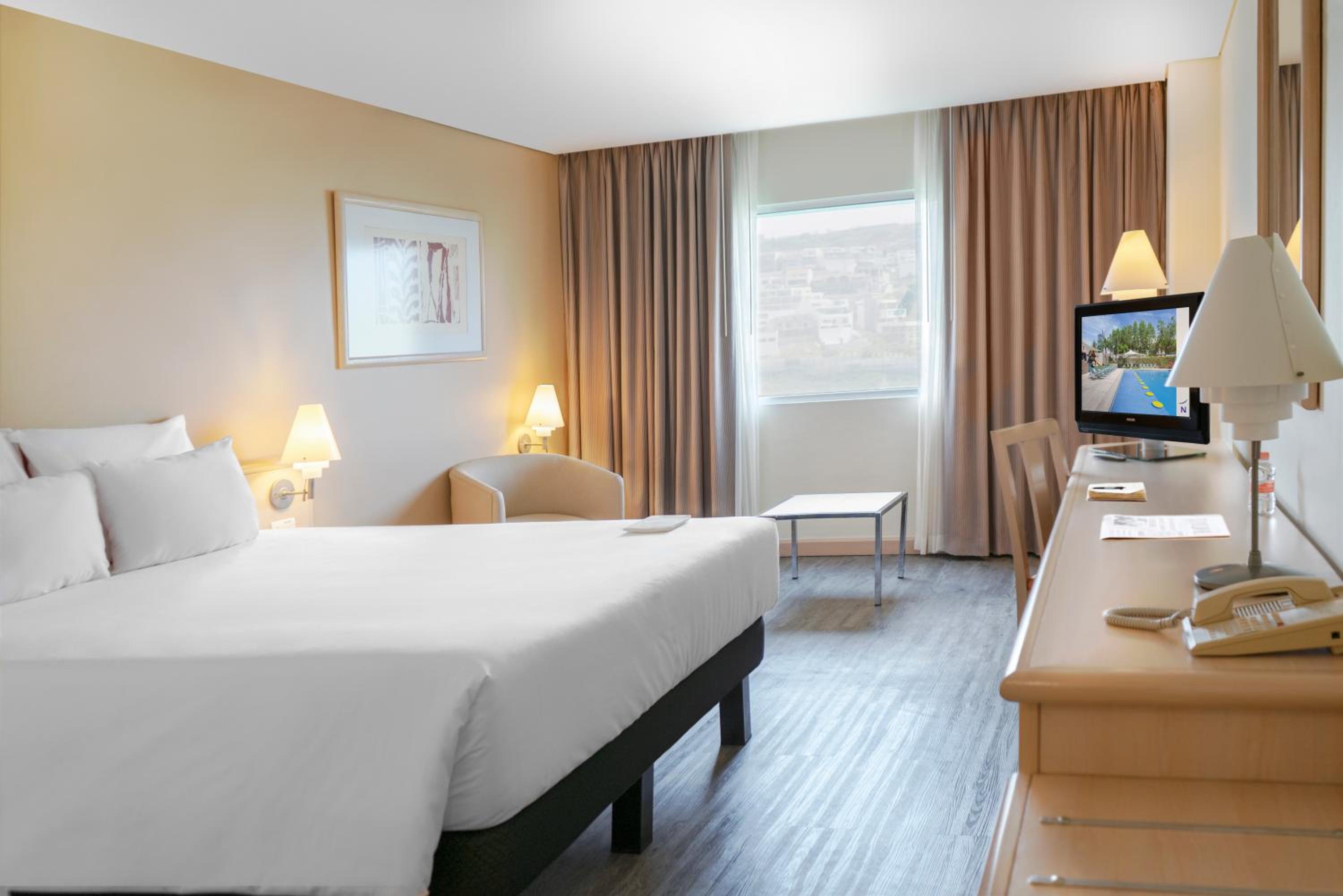 Superior King Room - Photo 5