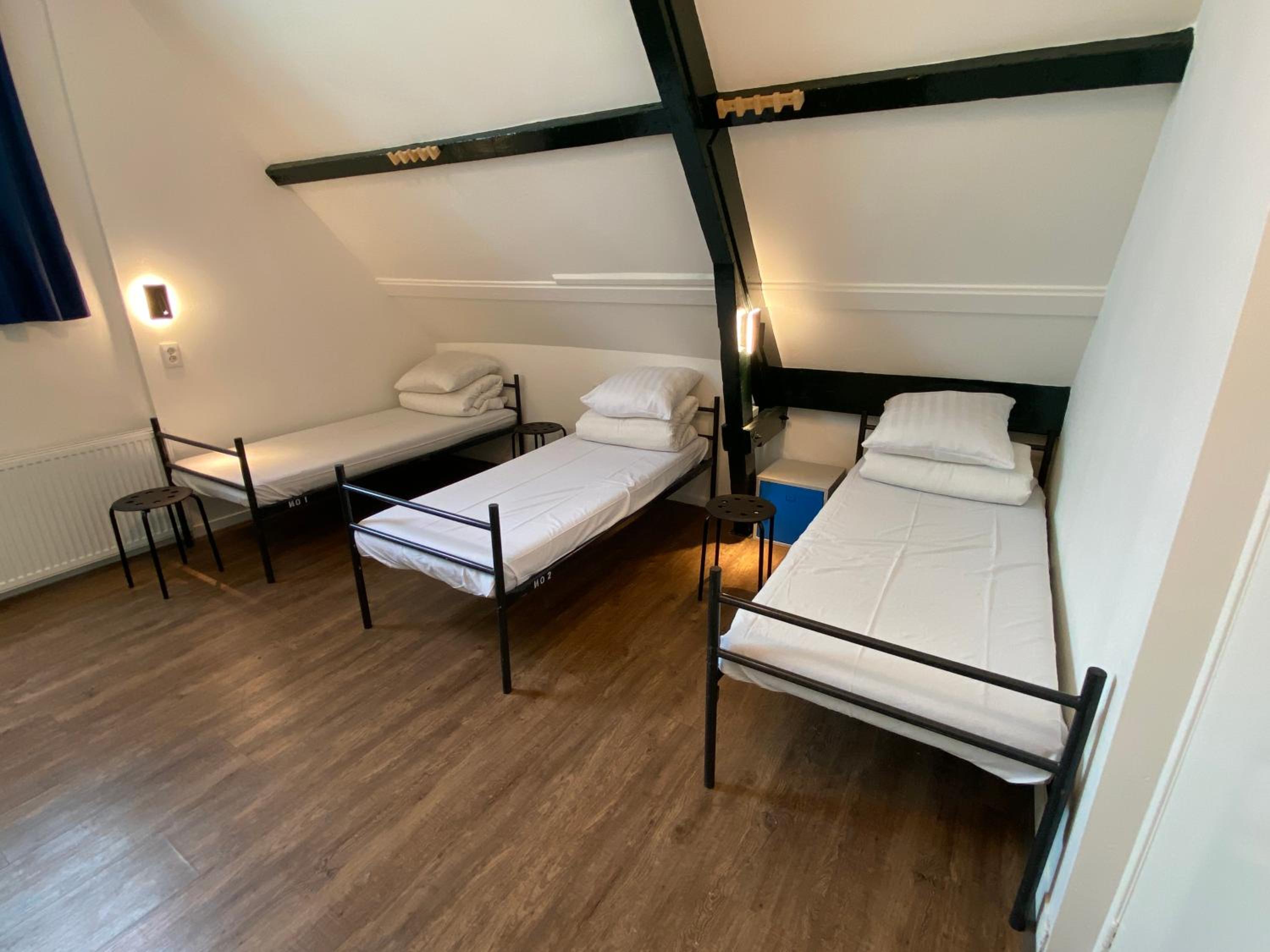 5-Bed Mixed Dormitory Room photo 1