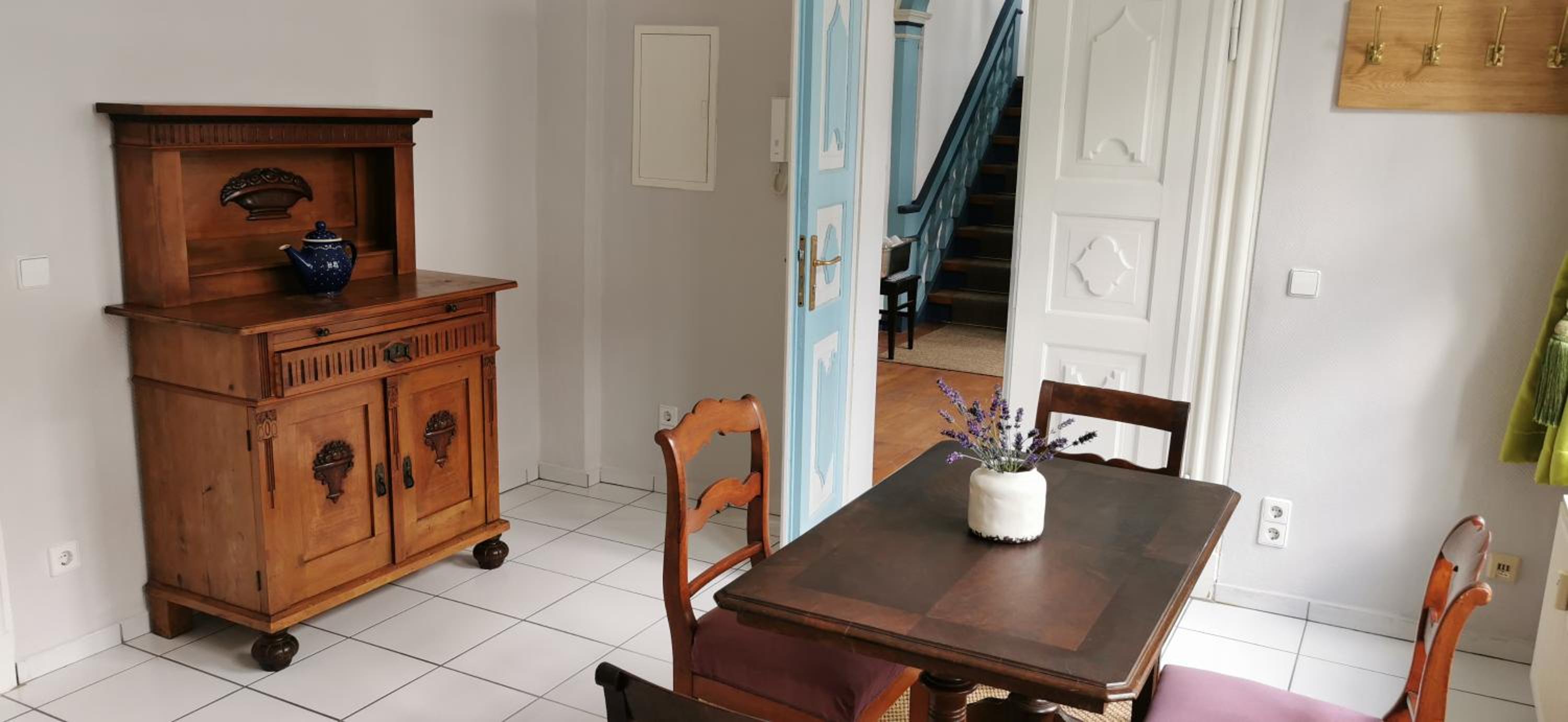 One-Bedroom Apartment - Photo 11