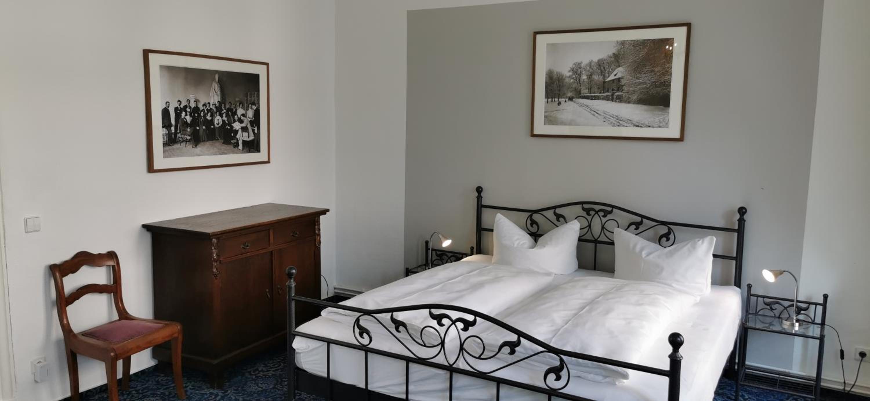 One-Bedroom Apartment - Photo 10