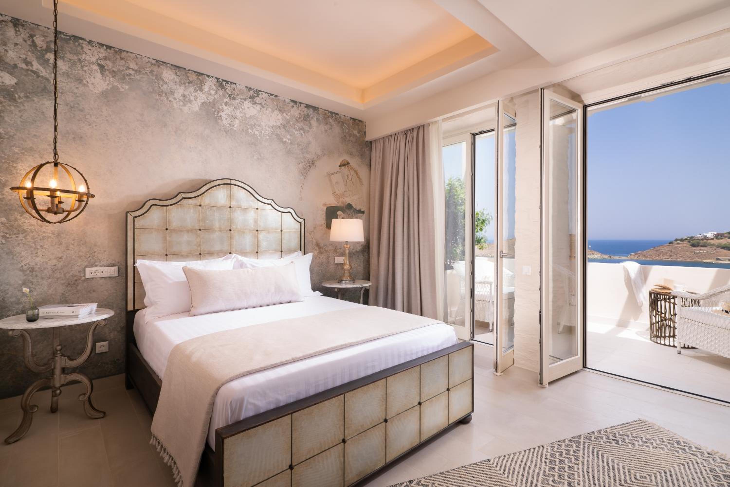 Skyfall Suite - Photo 1