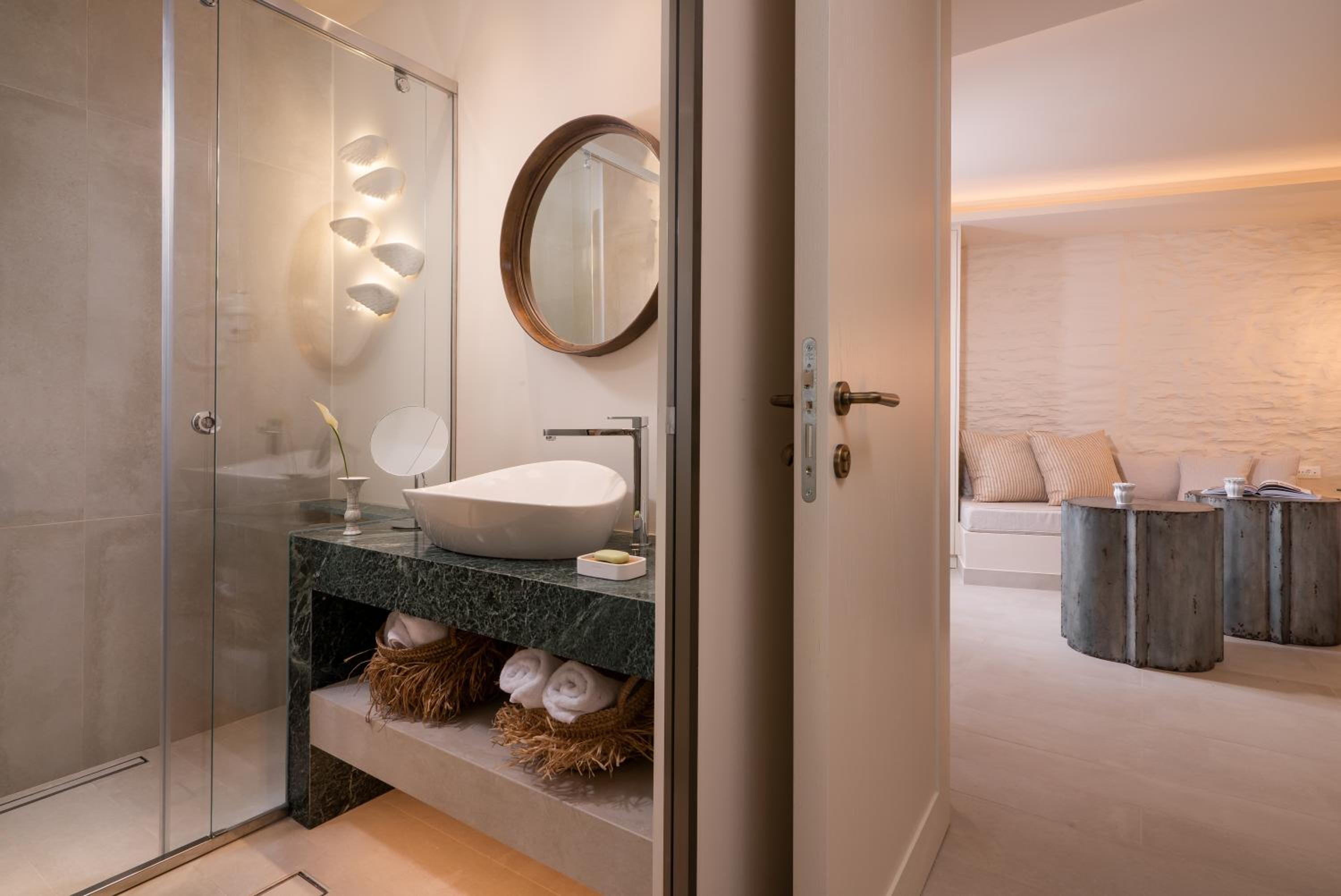 Skyfall Suite - Photo 5