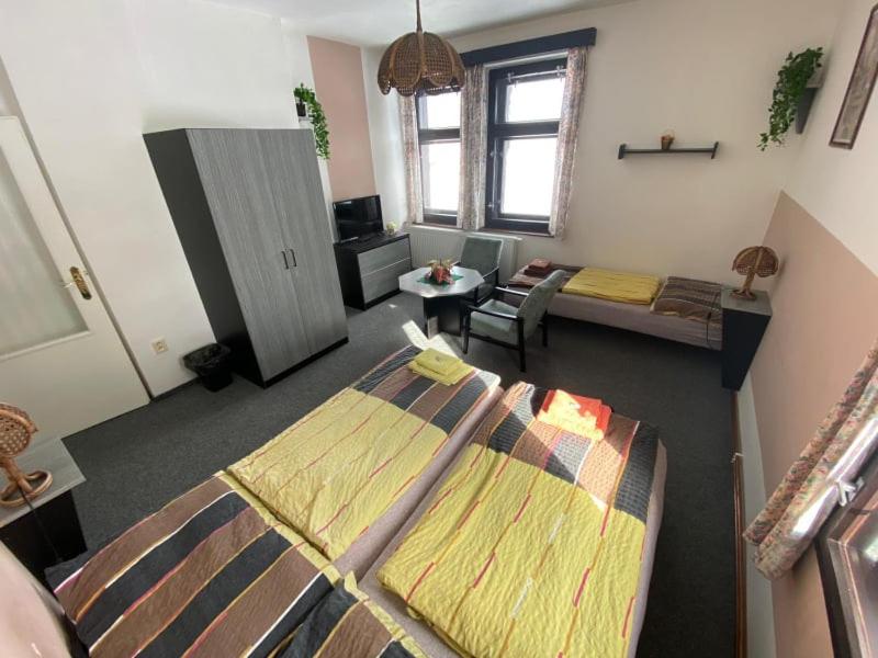 Triple Room with Private Bathroom photo 1