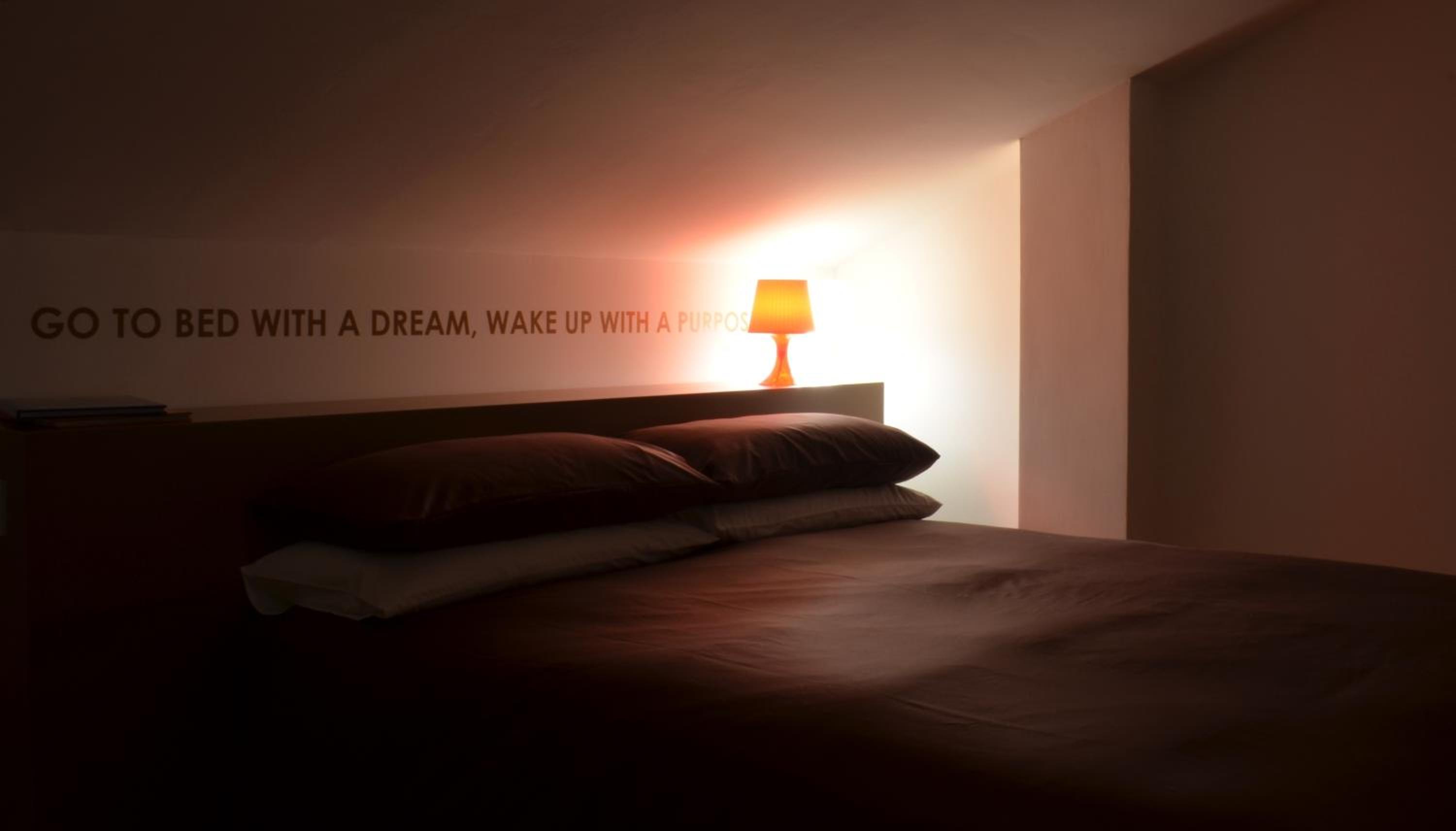 Studio Apartment - Photo 1