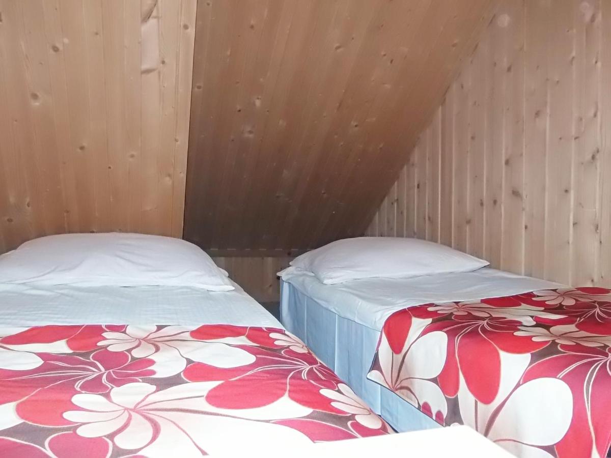 Quadruple Room with Private Bathroom photo 3