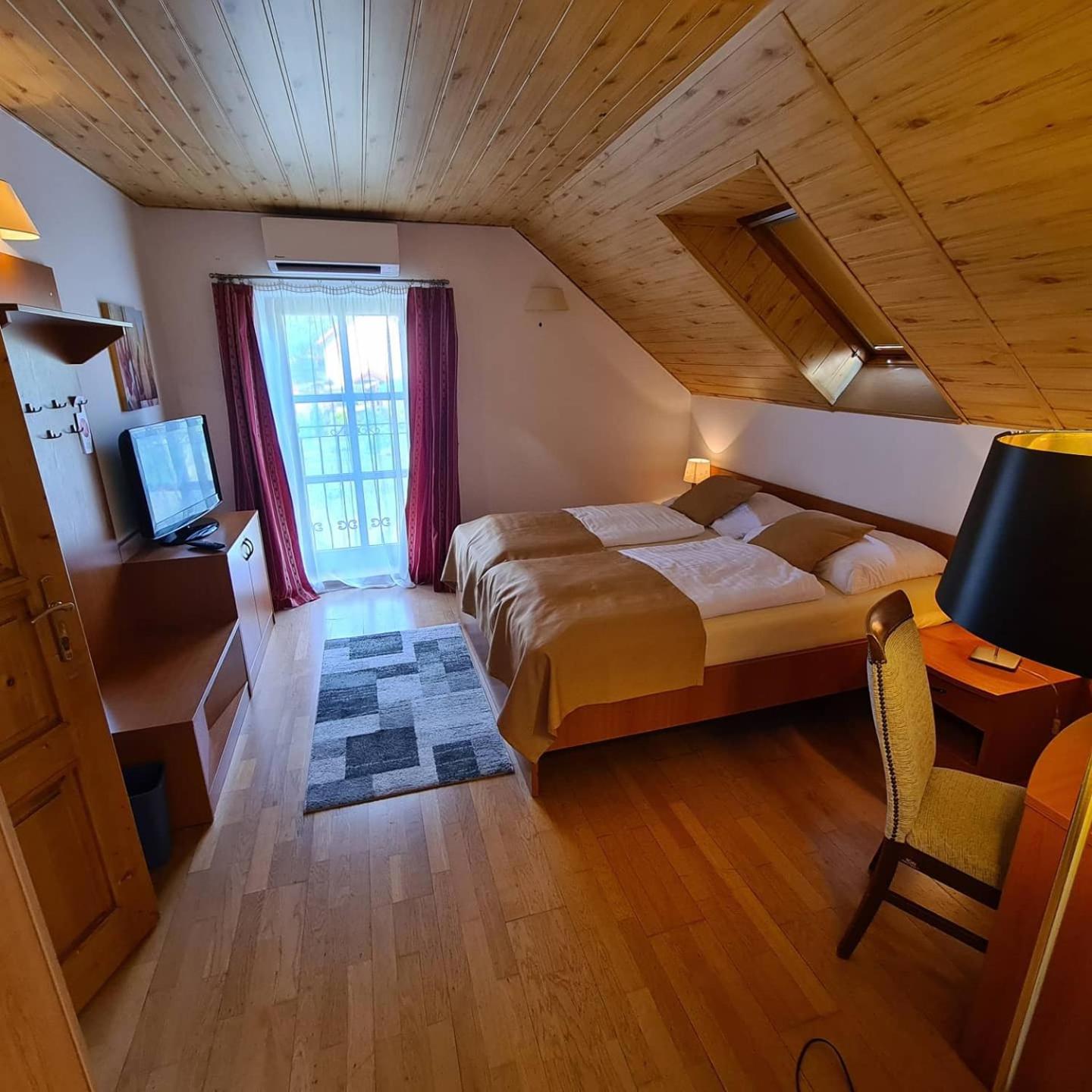 Superior Double Room - Photo 1