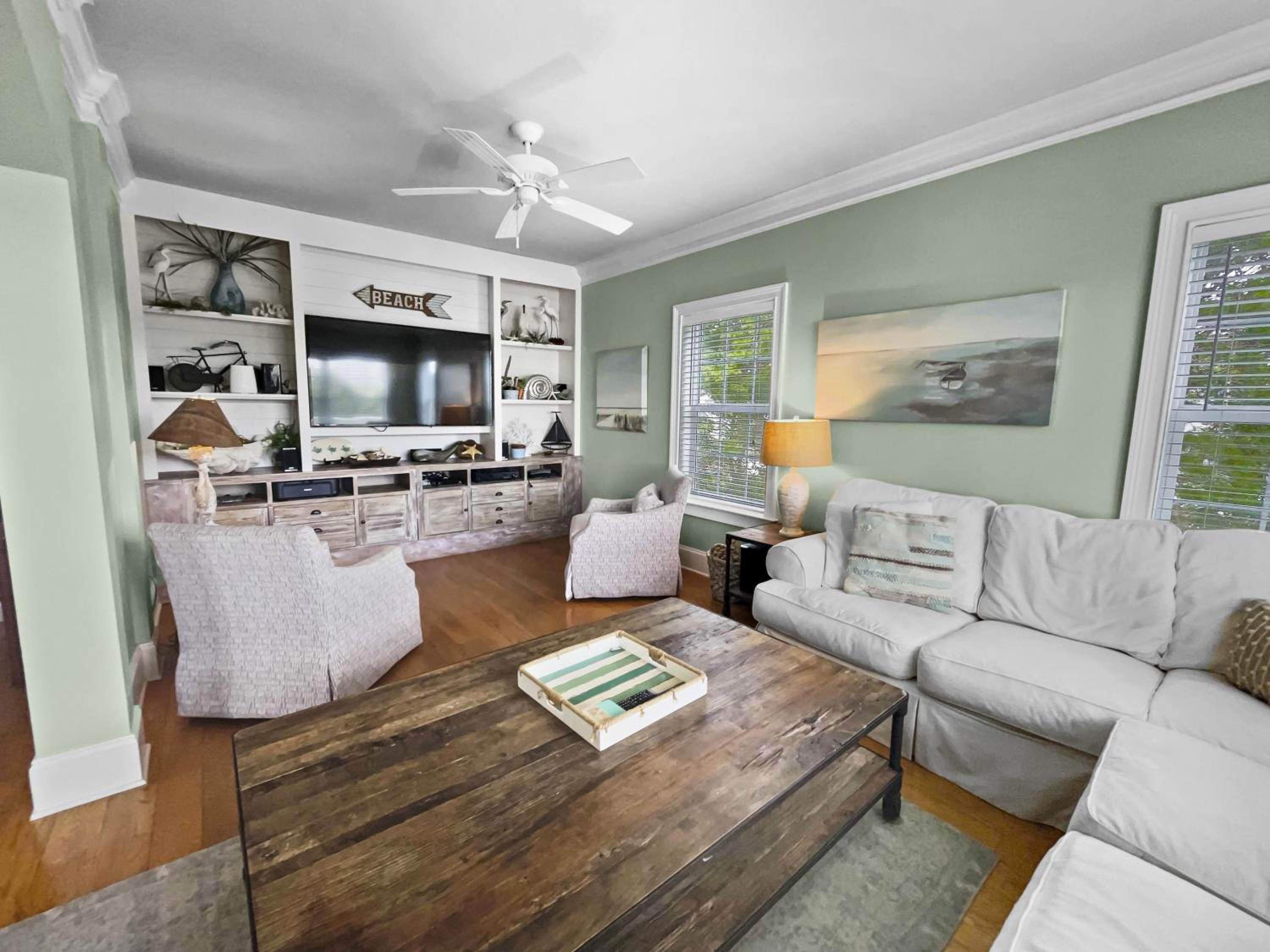 Five-Bedroom House photo 1