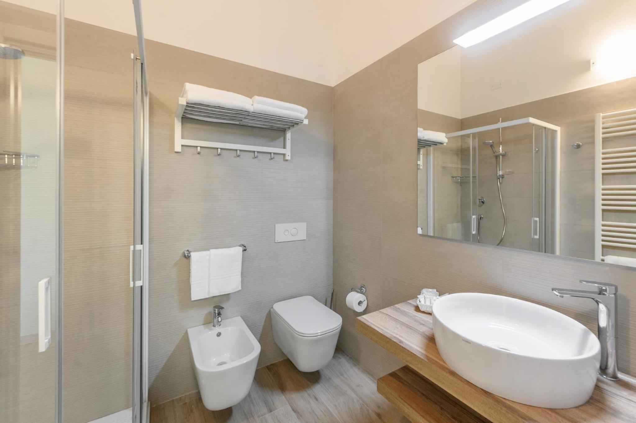 Triple Room with Private Bathroom photo 3