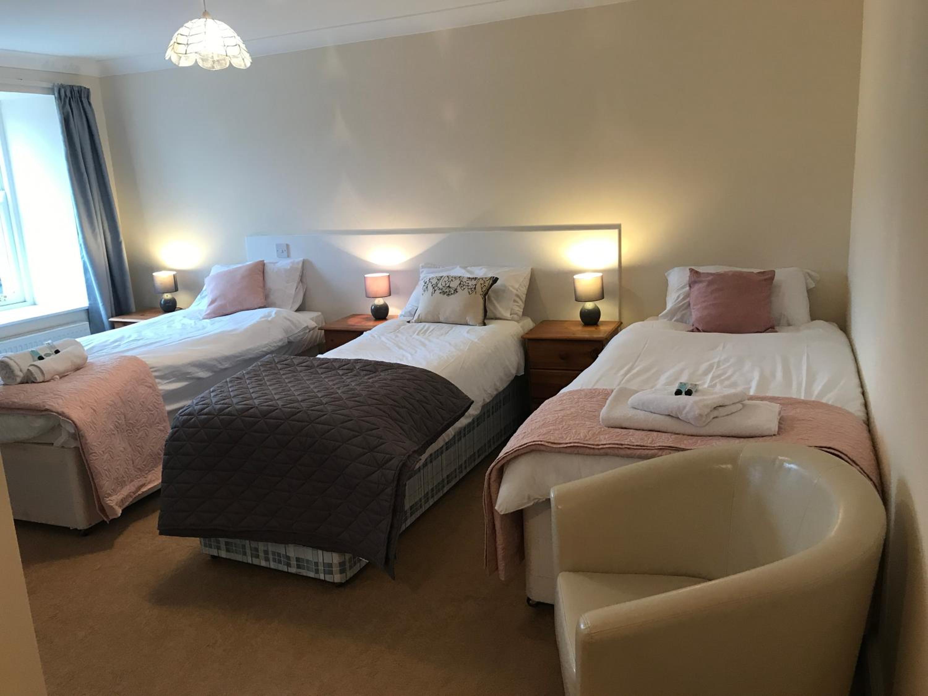 Standard Triple Room - Photo 1