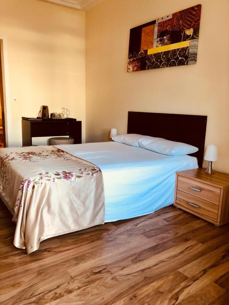 Single Room photo 2