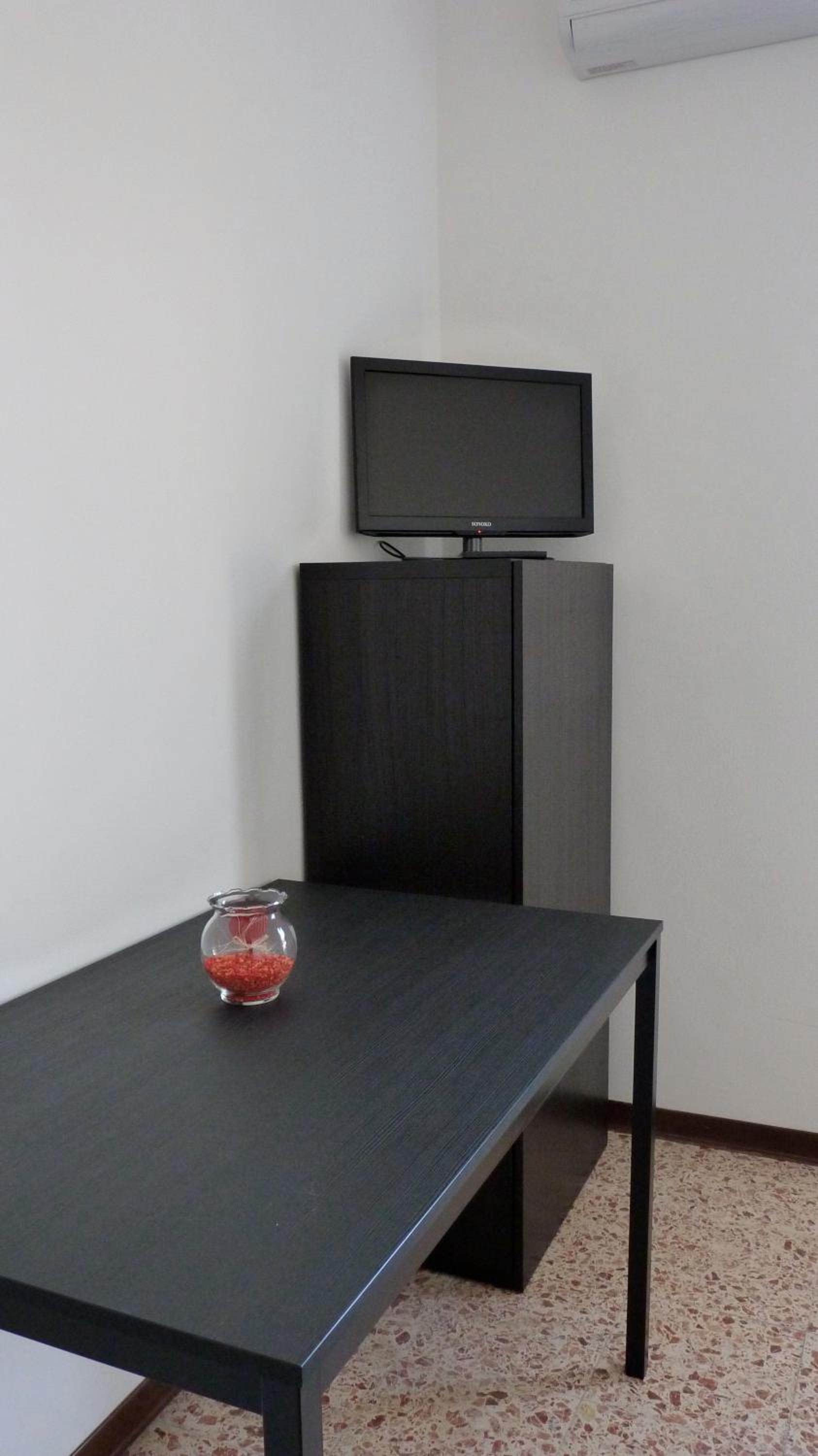 Double Room - Photo 17