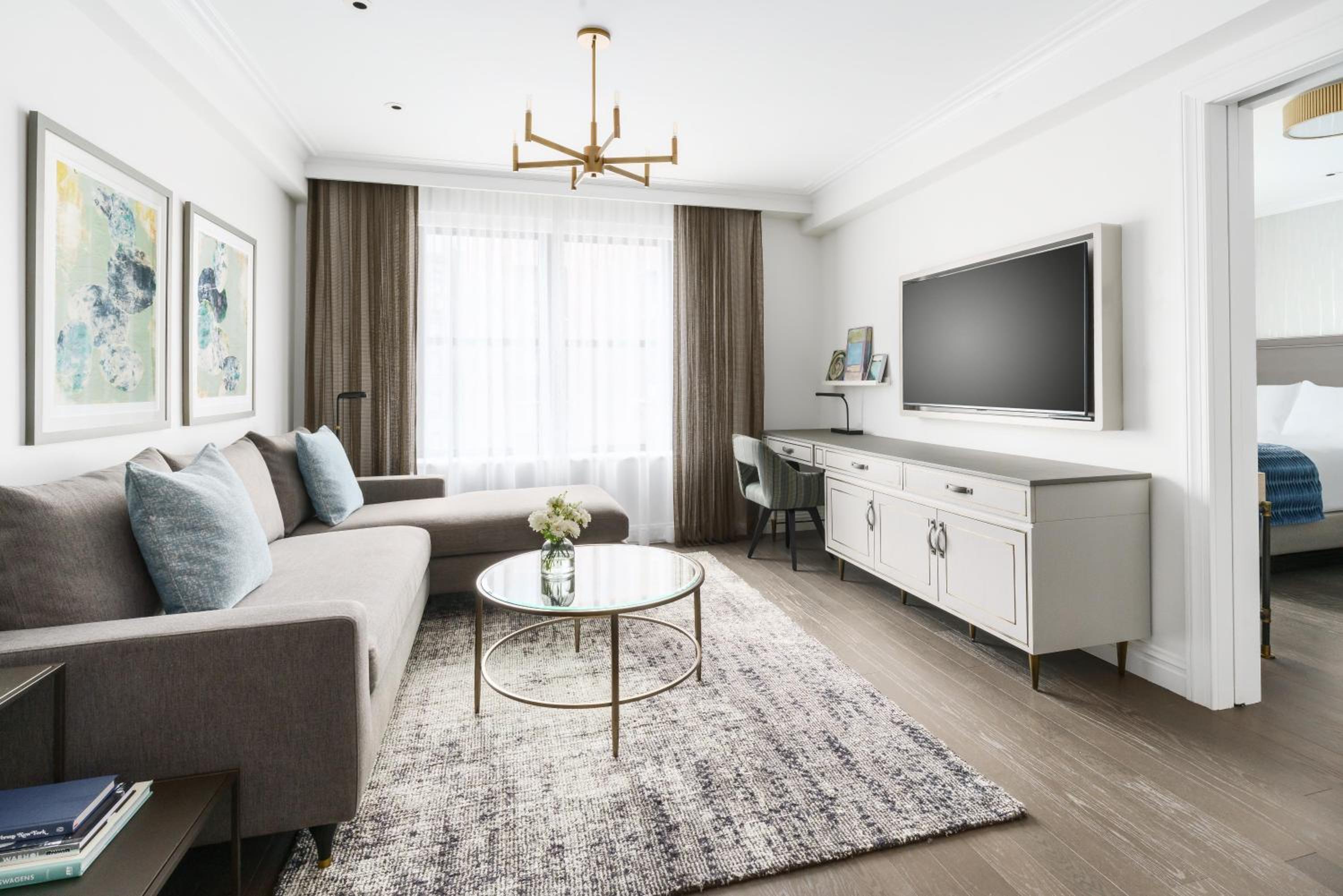 One Bedroom Double Queen Suite photo 2