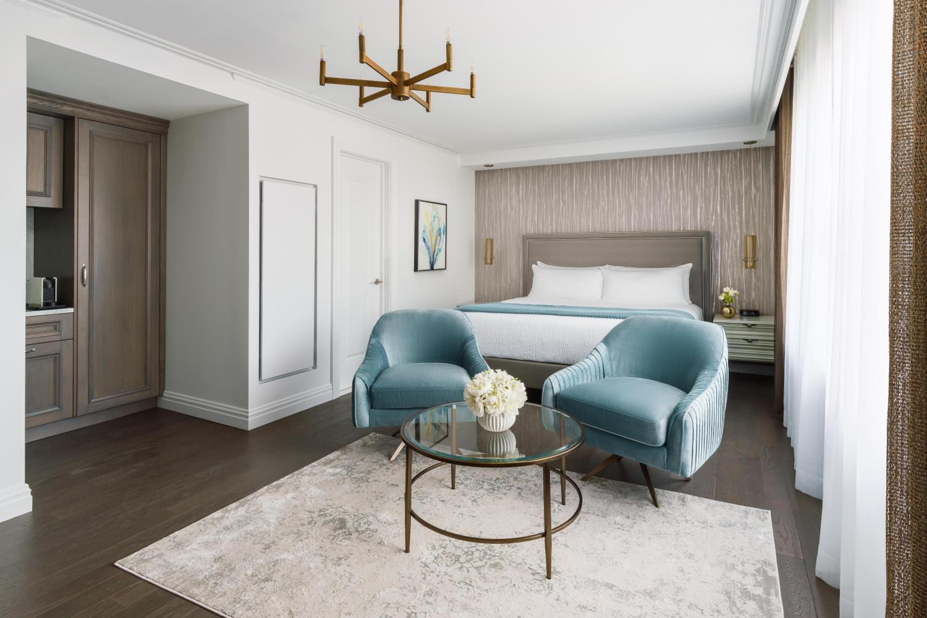 Deluxe King Room photo 1