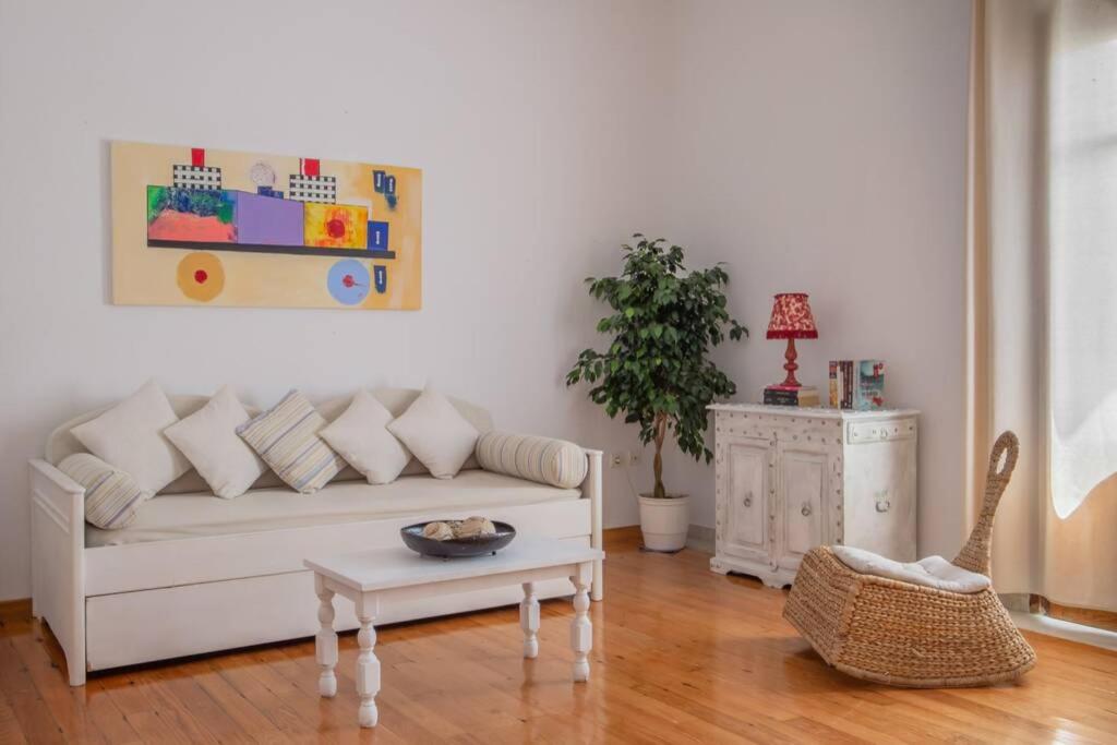One-Bedroom Apartment photo 3