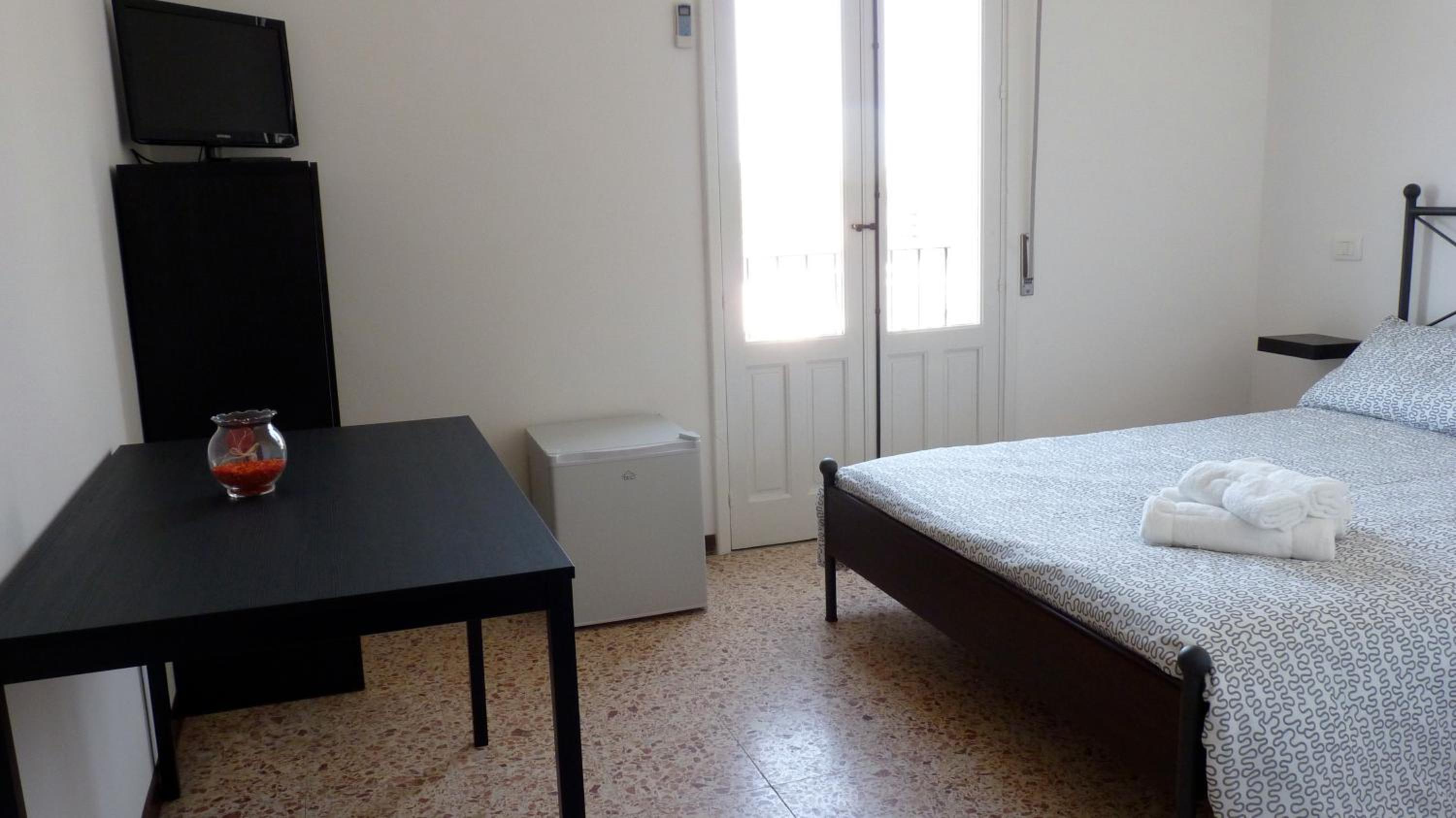 Double Room - Photo 4