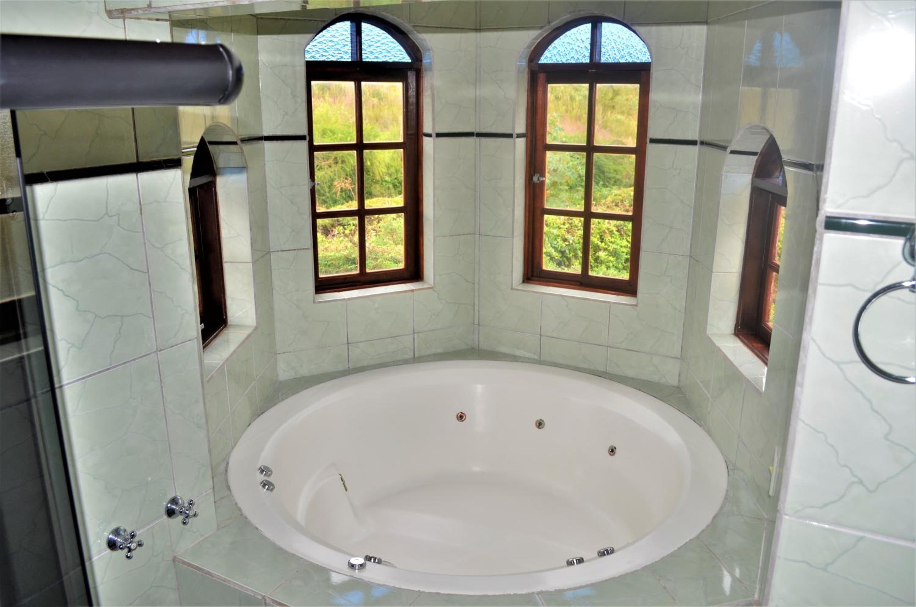 Suite with Balcony - Photo 13