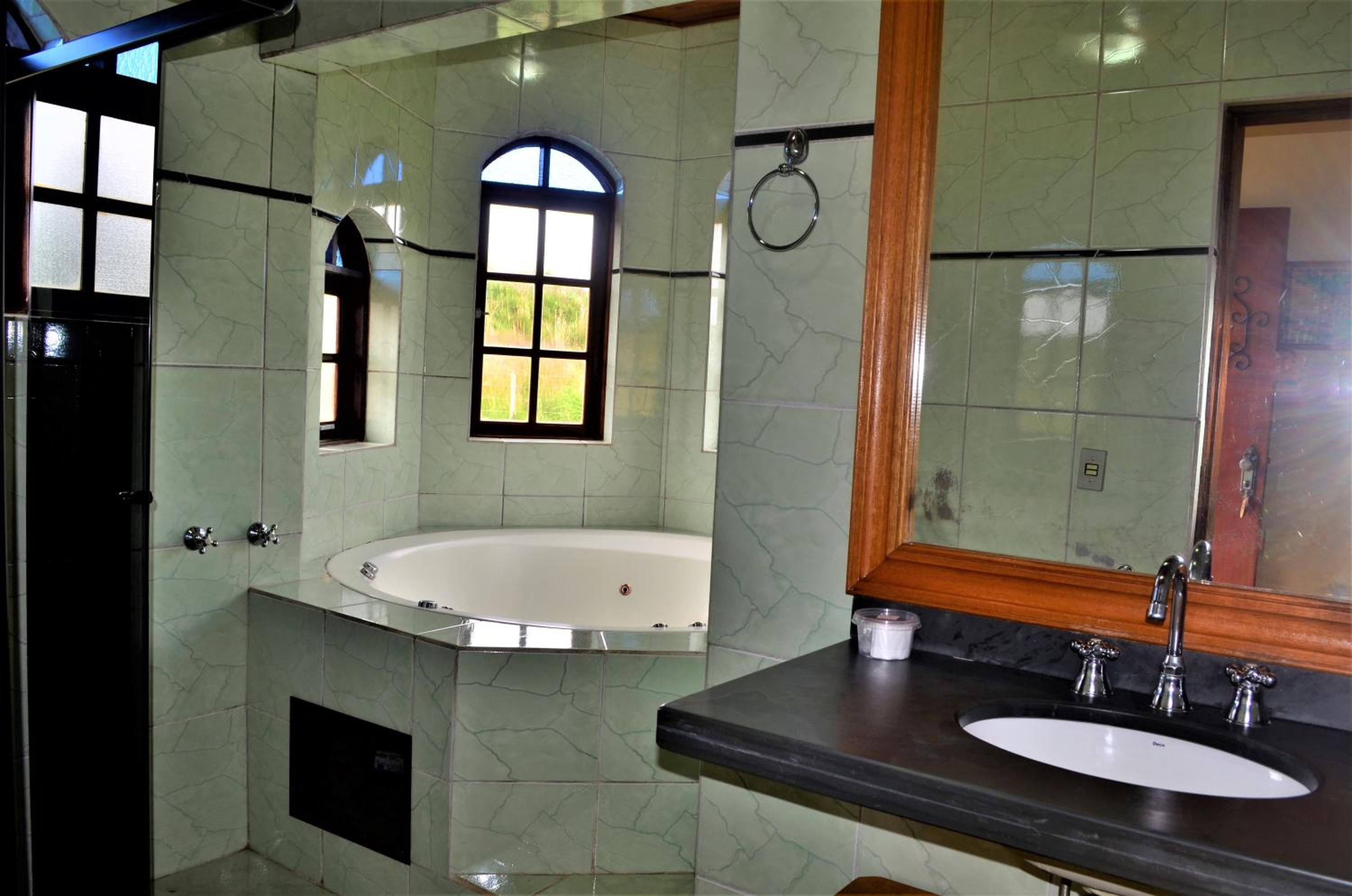 Suite with Balcony - Photo 12