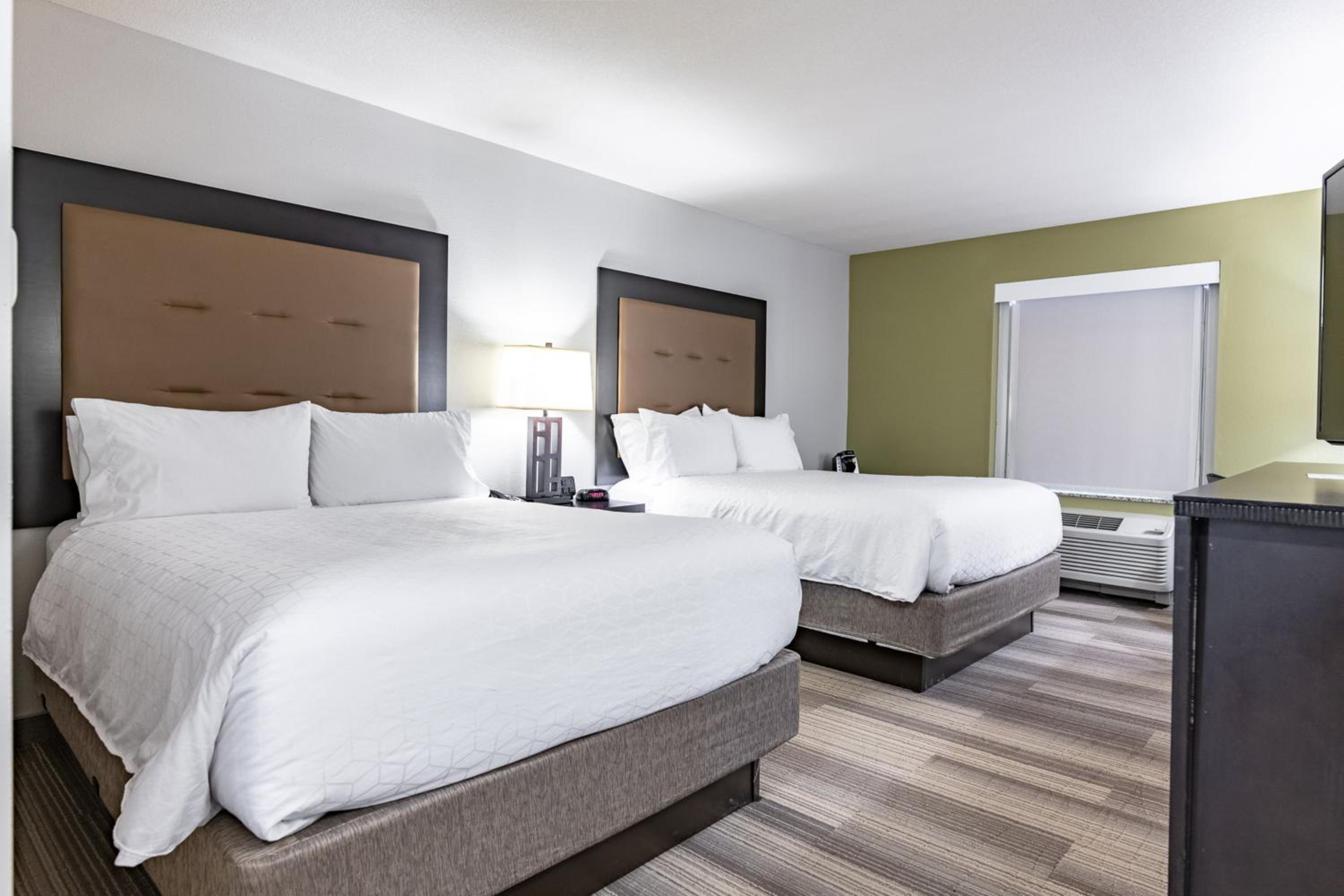 Standard Room with Two Queen Beds