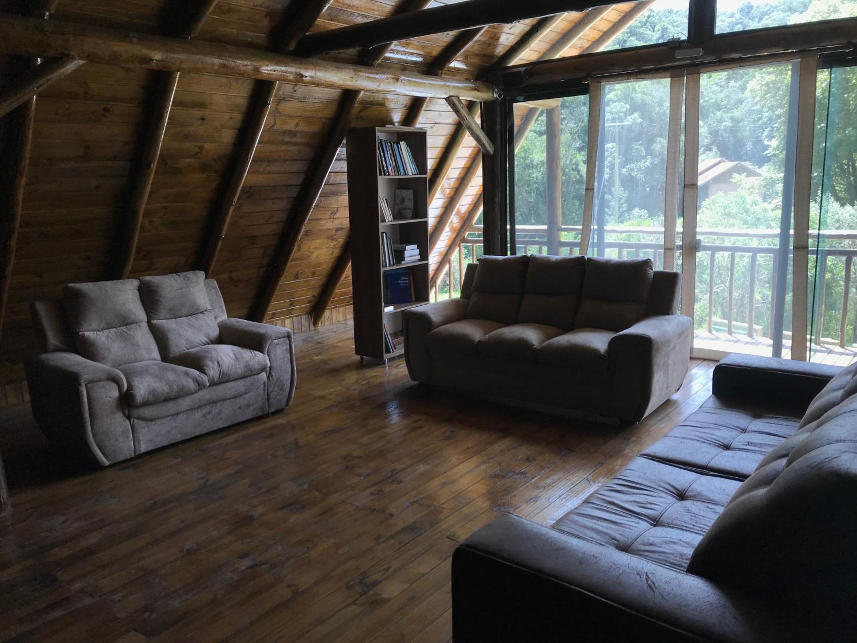 Four-Bedroom House photo 3