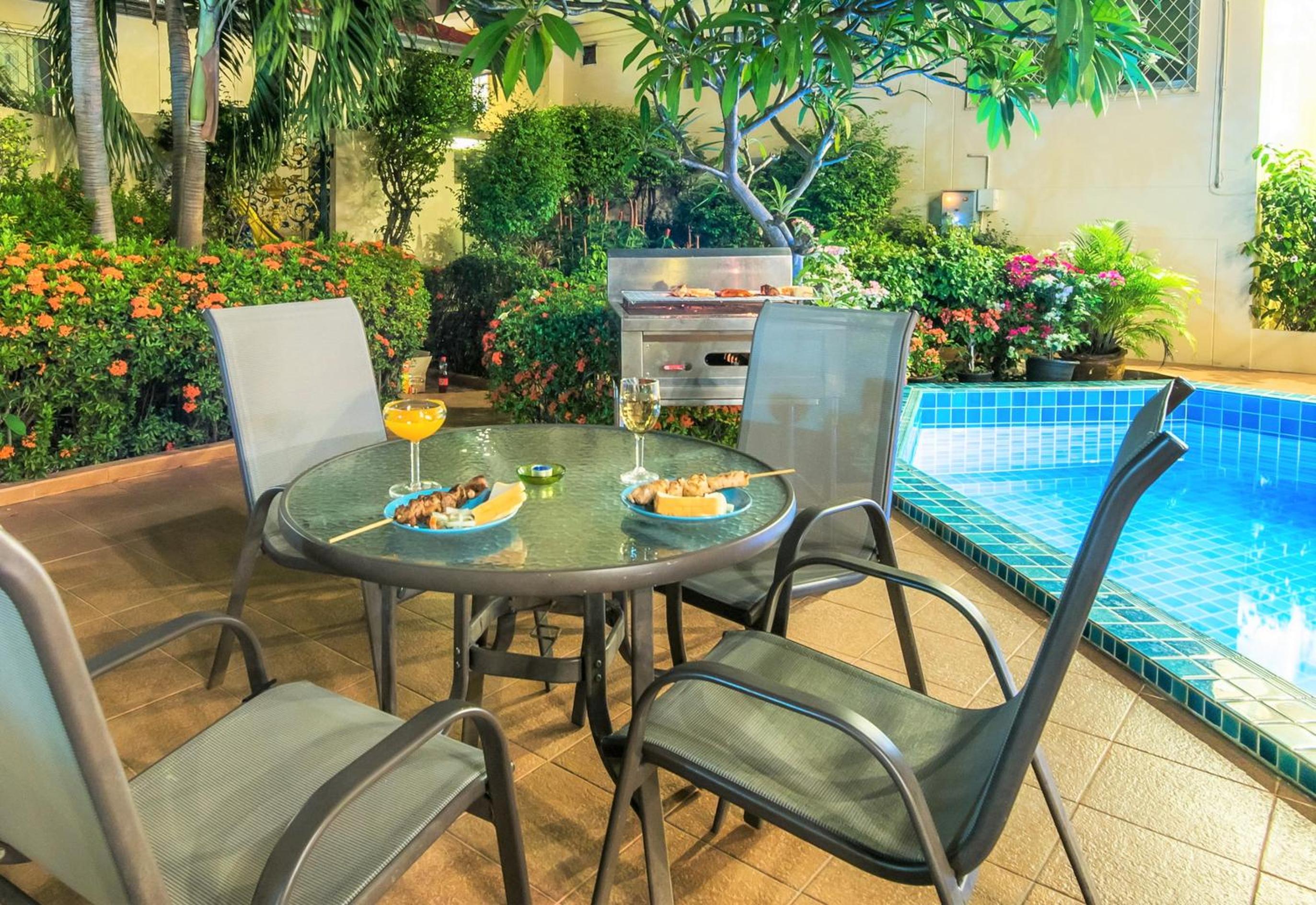 Grand Villa With Spa Bath photo 3