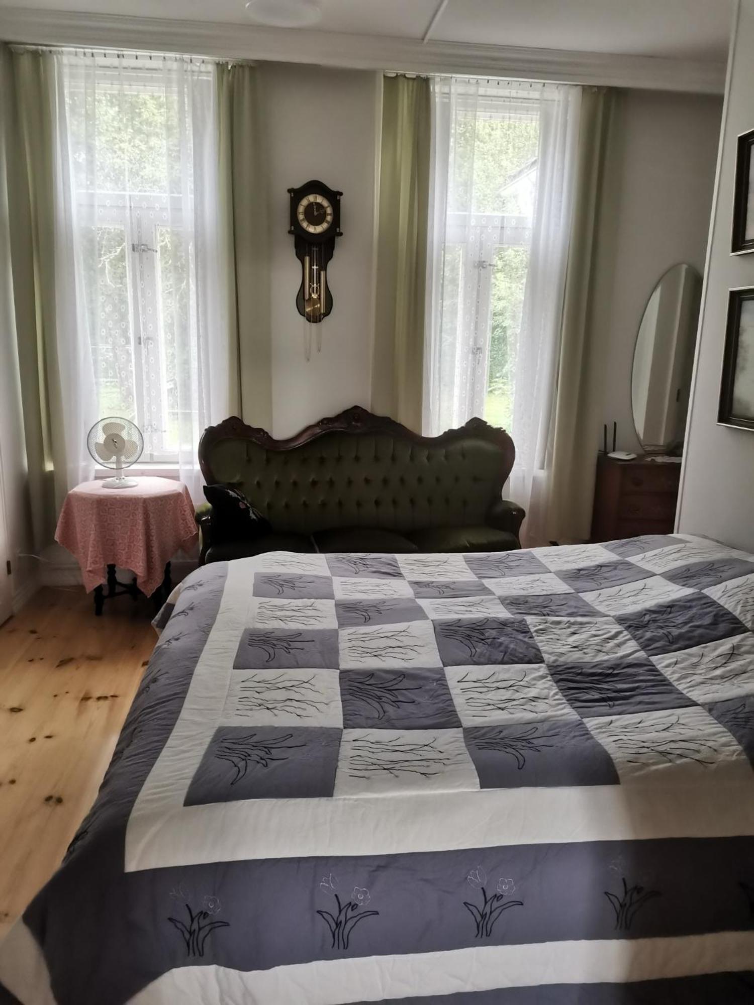 Two-Bedroom Apartment - Photo 4