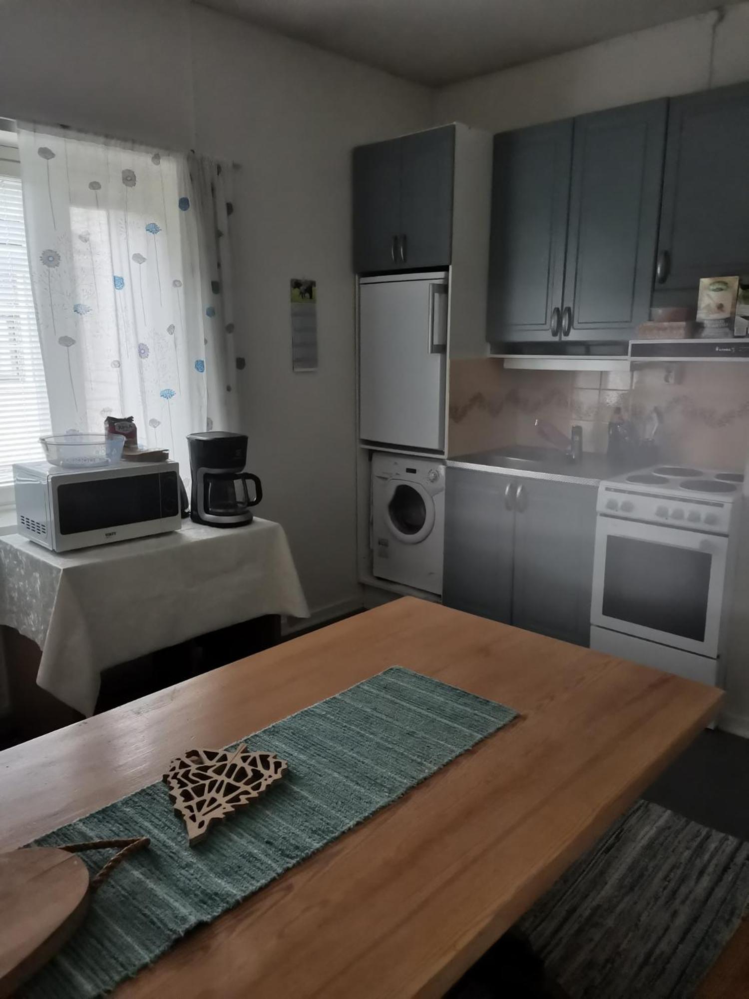 One-Bedroom Apartment - Photo 2