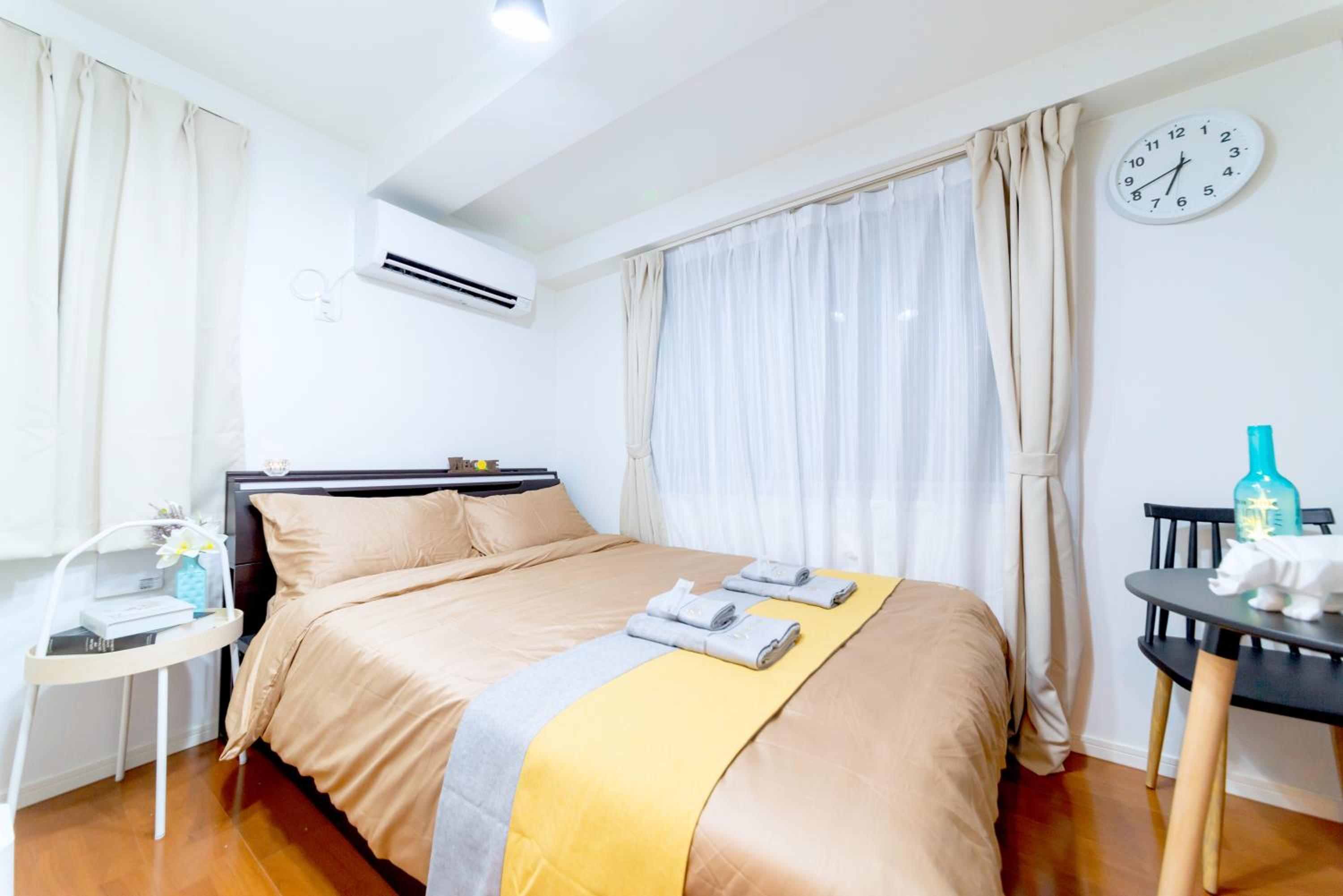 One-Bedroom Apartment photo 1