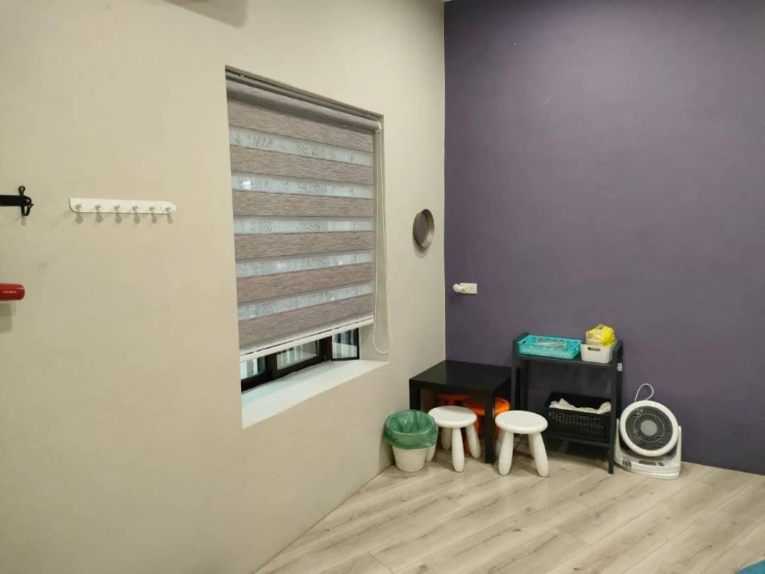 Quadruple Room with Shared Bathroom photo 3