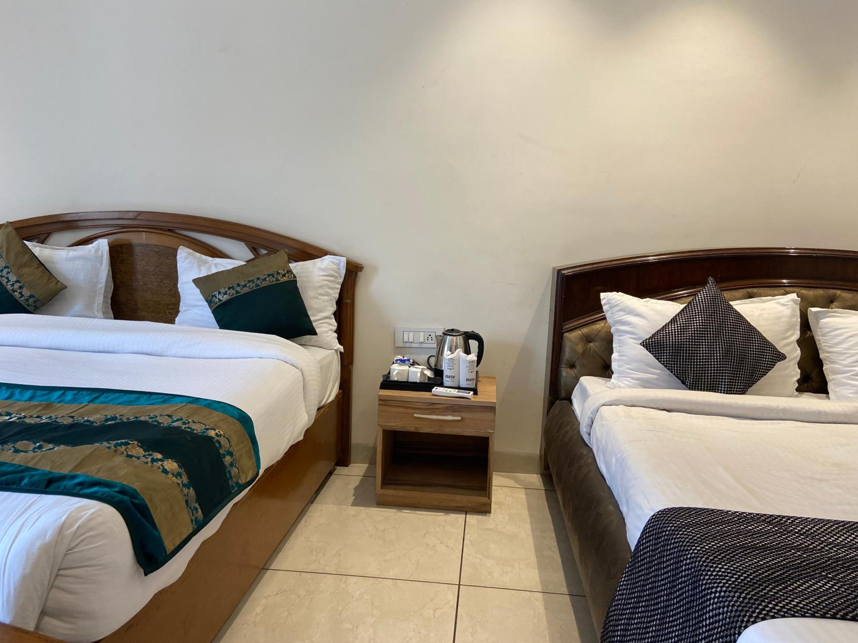 Family Suite with Balcony photo 2
