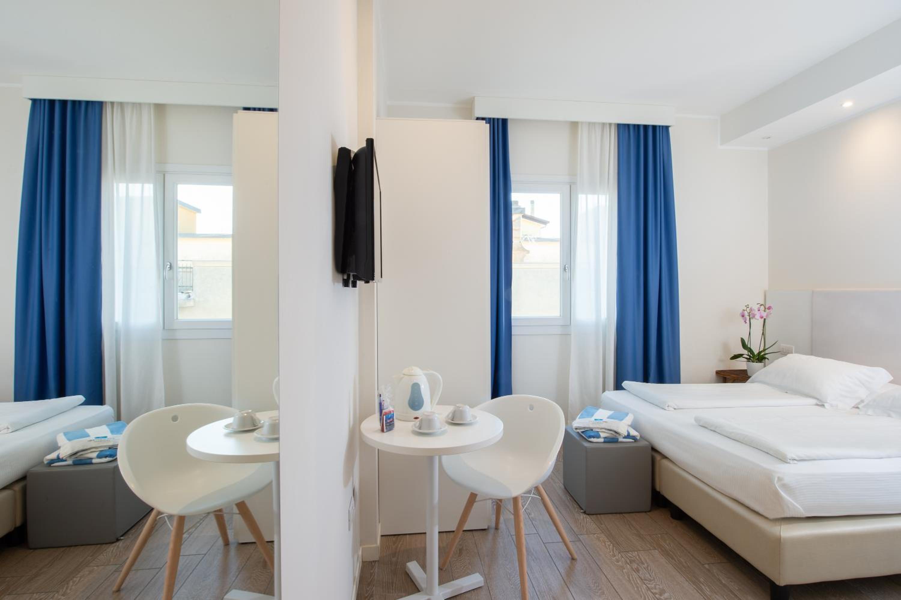Standard Double or Twin Room photo 2