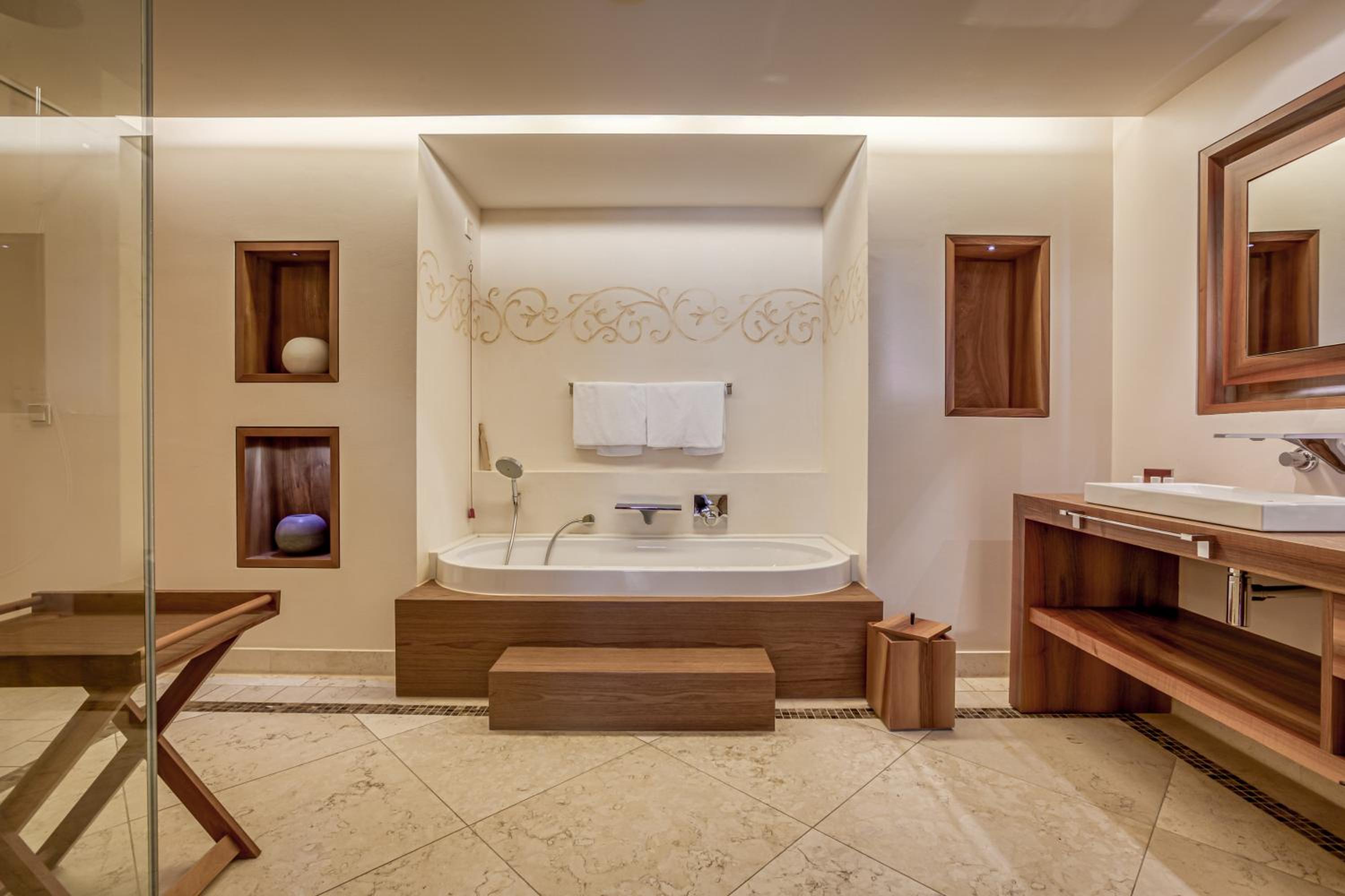 Deluxe Suite Spa-Haus photo