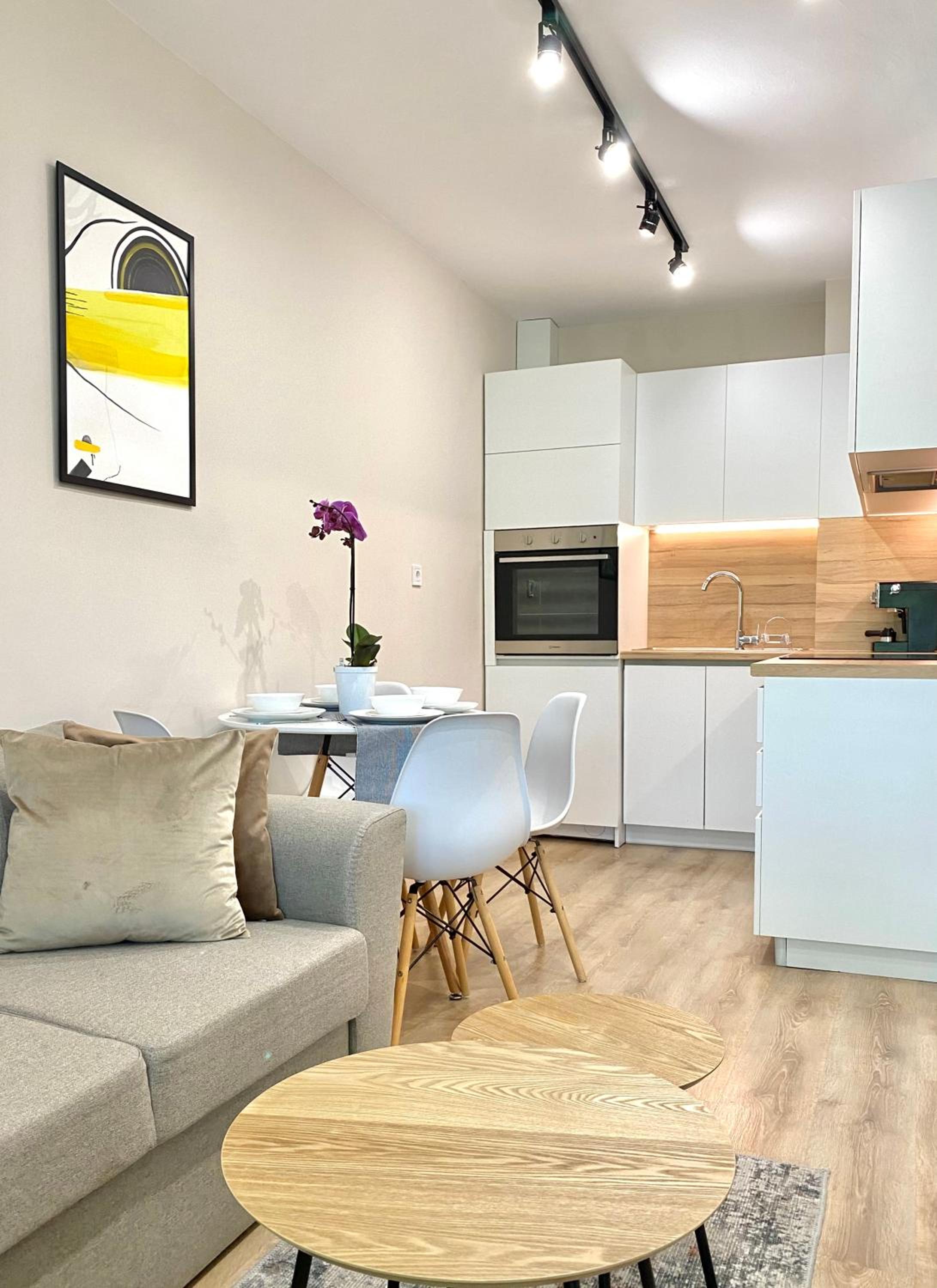 One-Bedroom Apartment - Photo 36