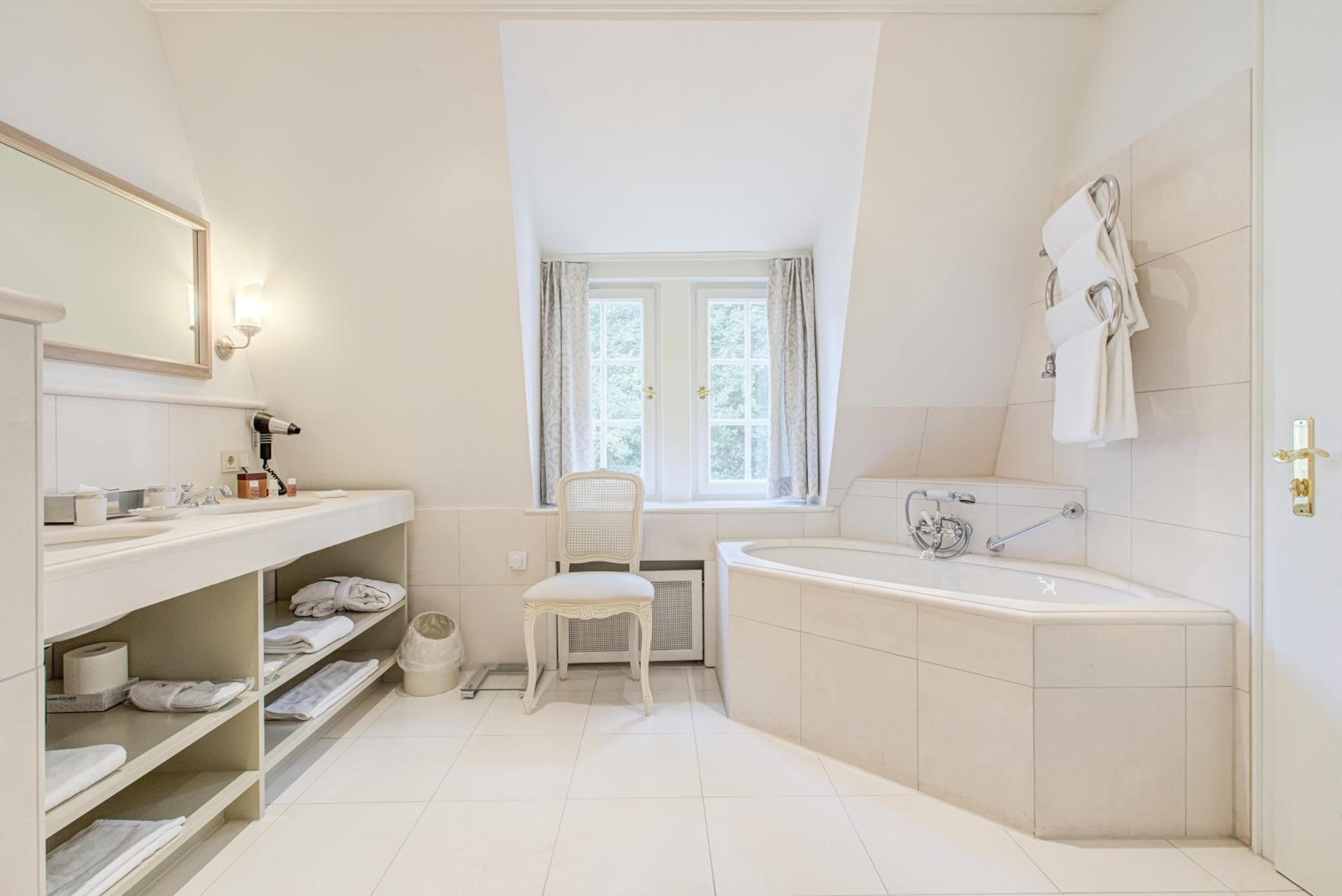 Deluxe Junior Suite Torhaus [unchanged – specific name]