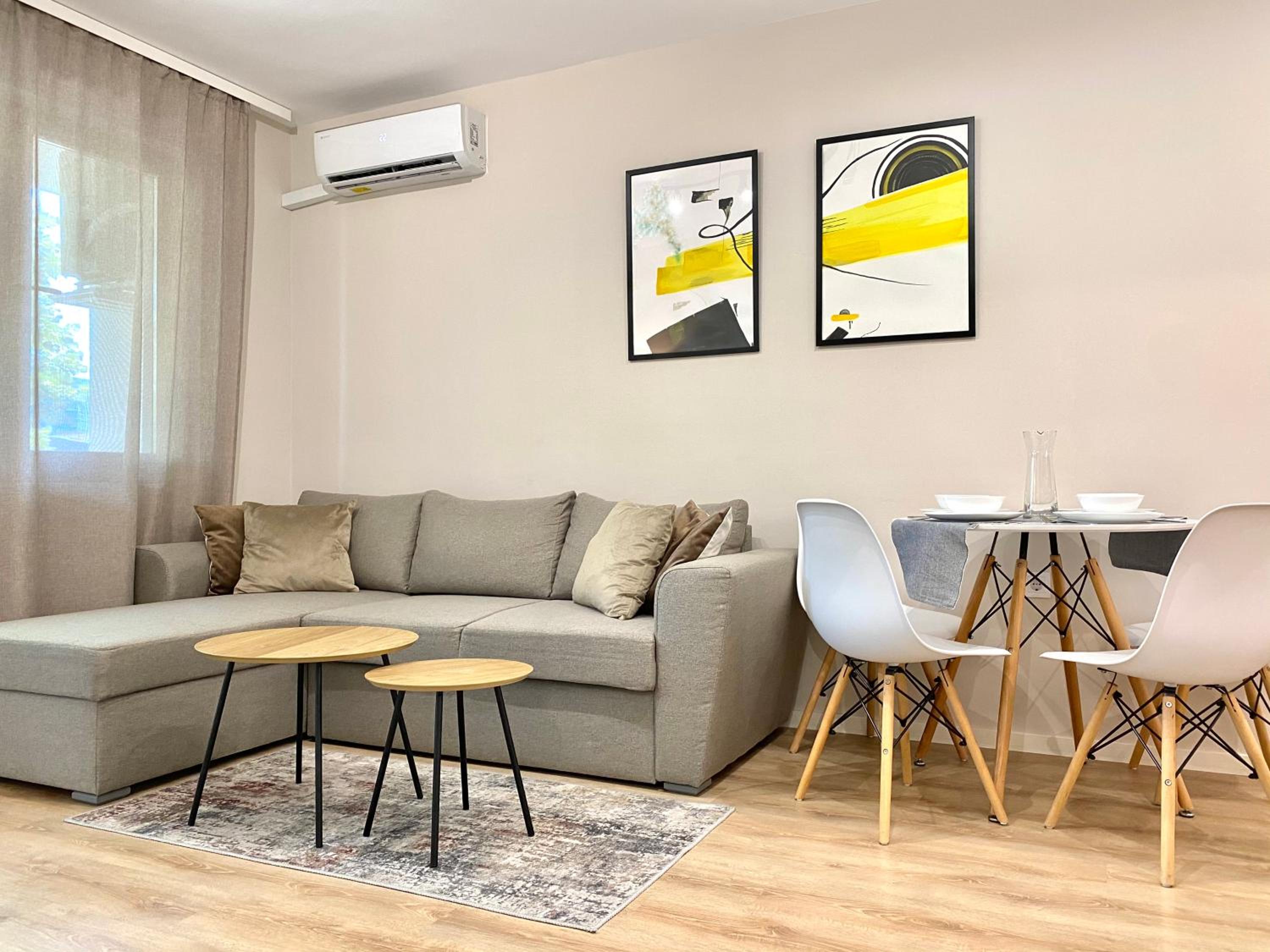 One-Bedroom Apartment - Photo 9