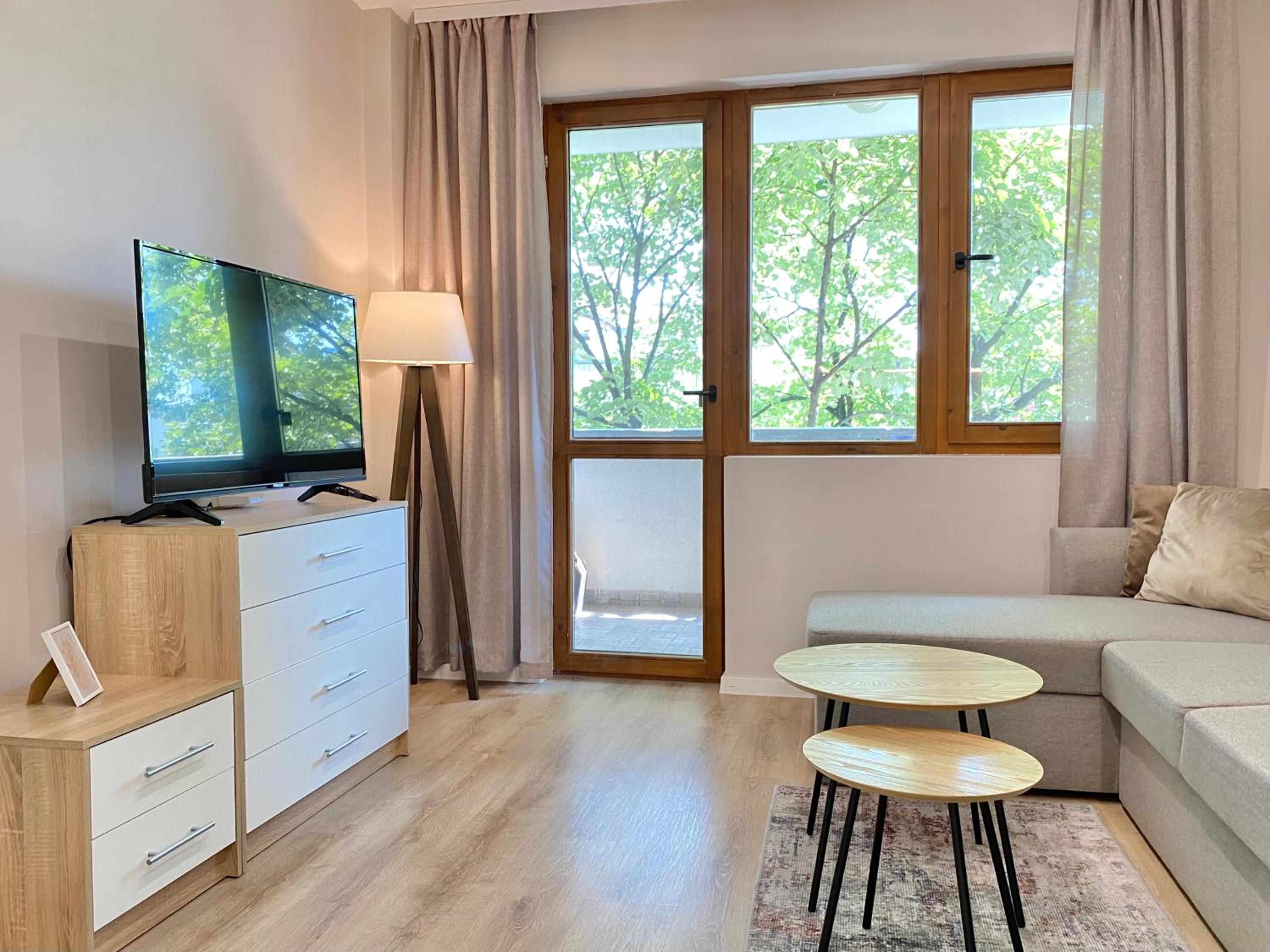One-Bedroom Apartment - Photo 8
