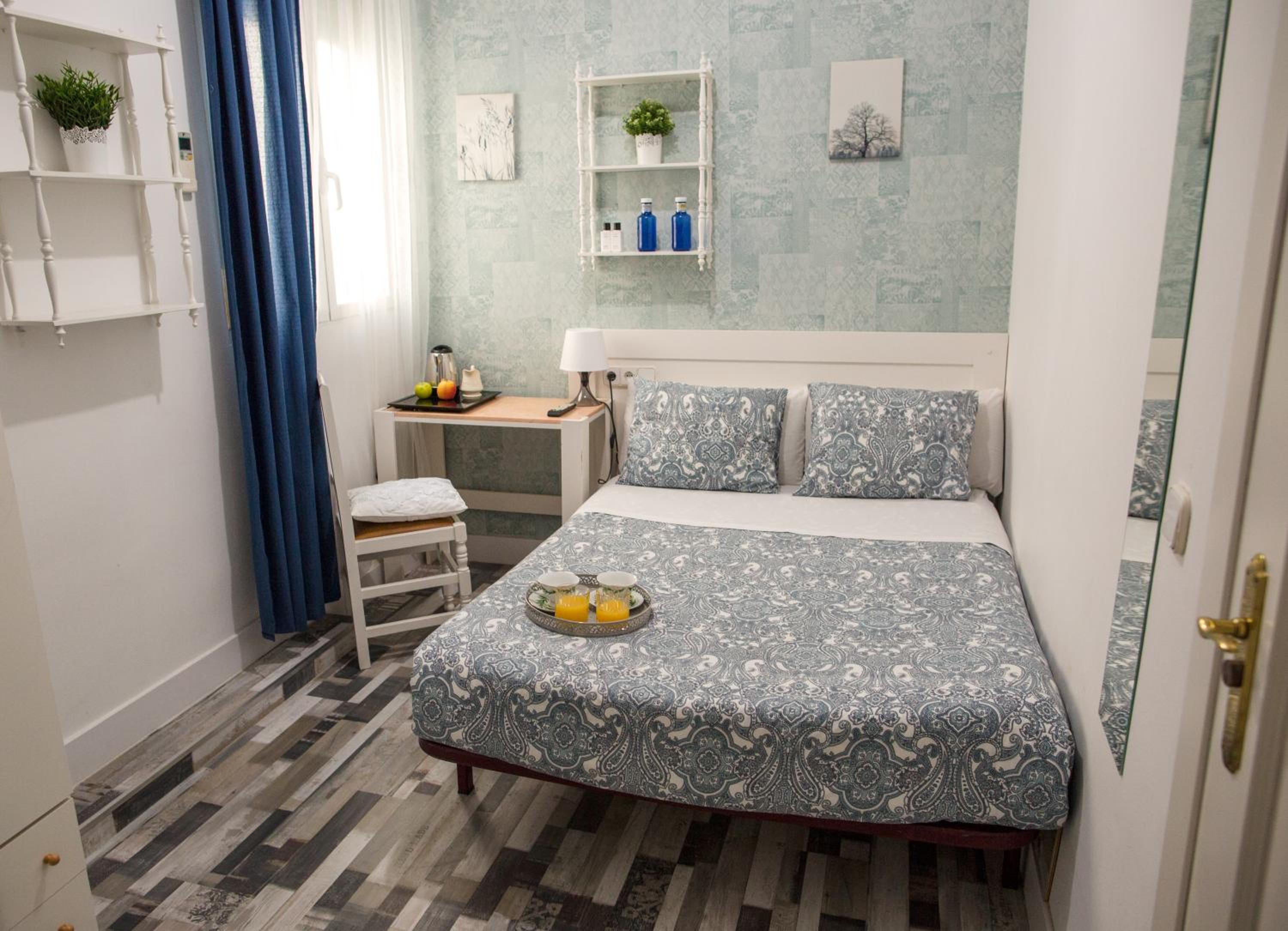 Small Interior Double Room photo 2