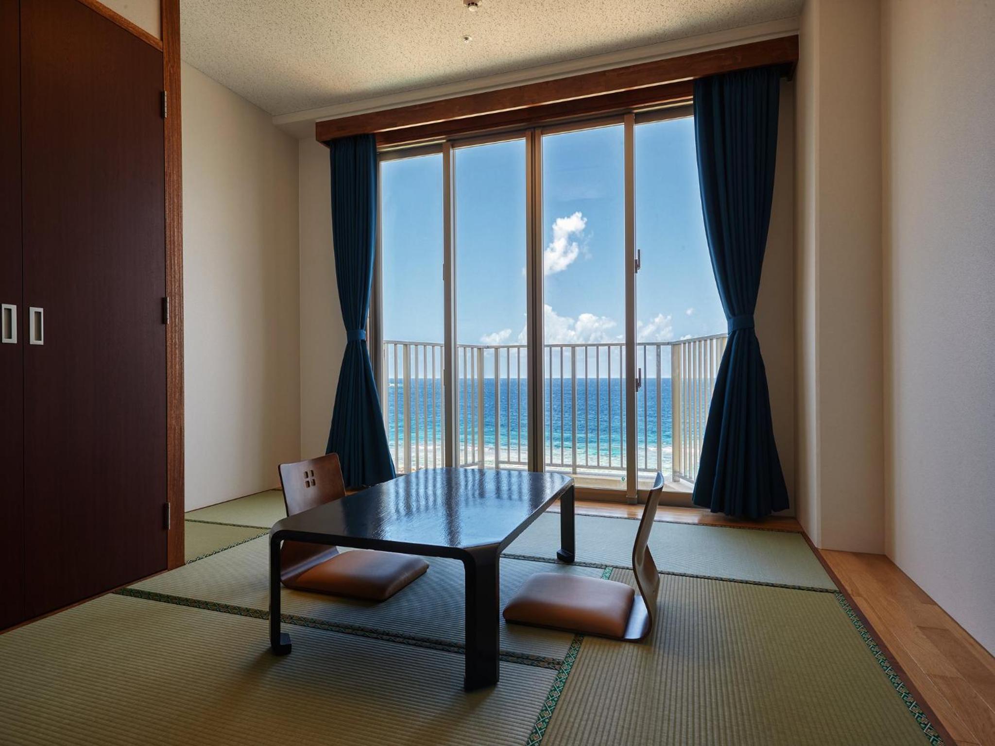 Low Floor - Japanese-Western room with Sea View photo 2