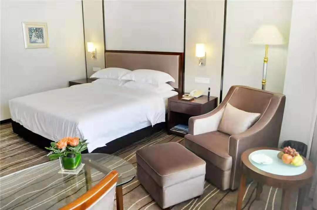 Double or Twin Room photo 3