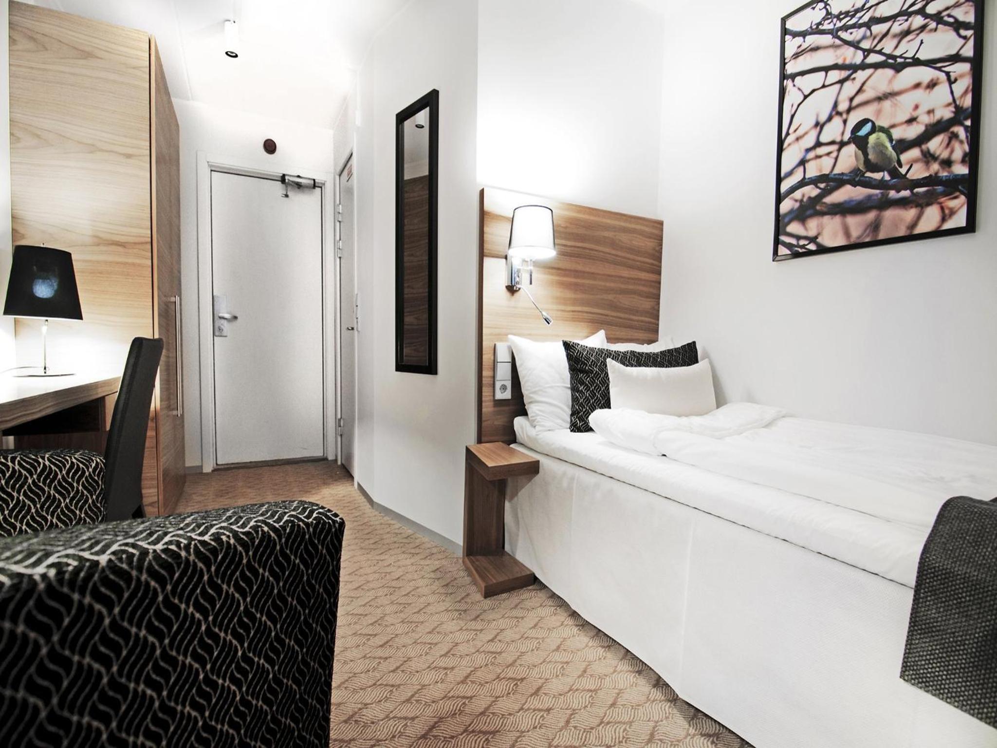 Single Room photo 3