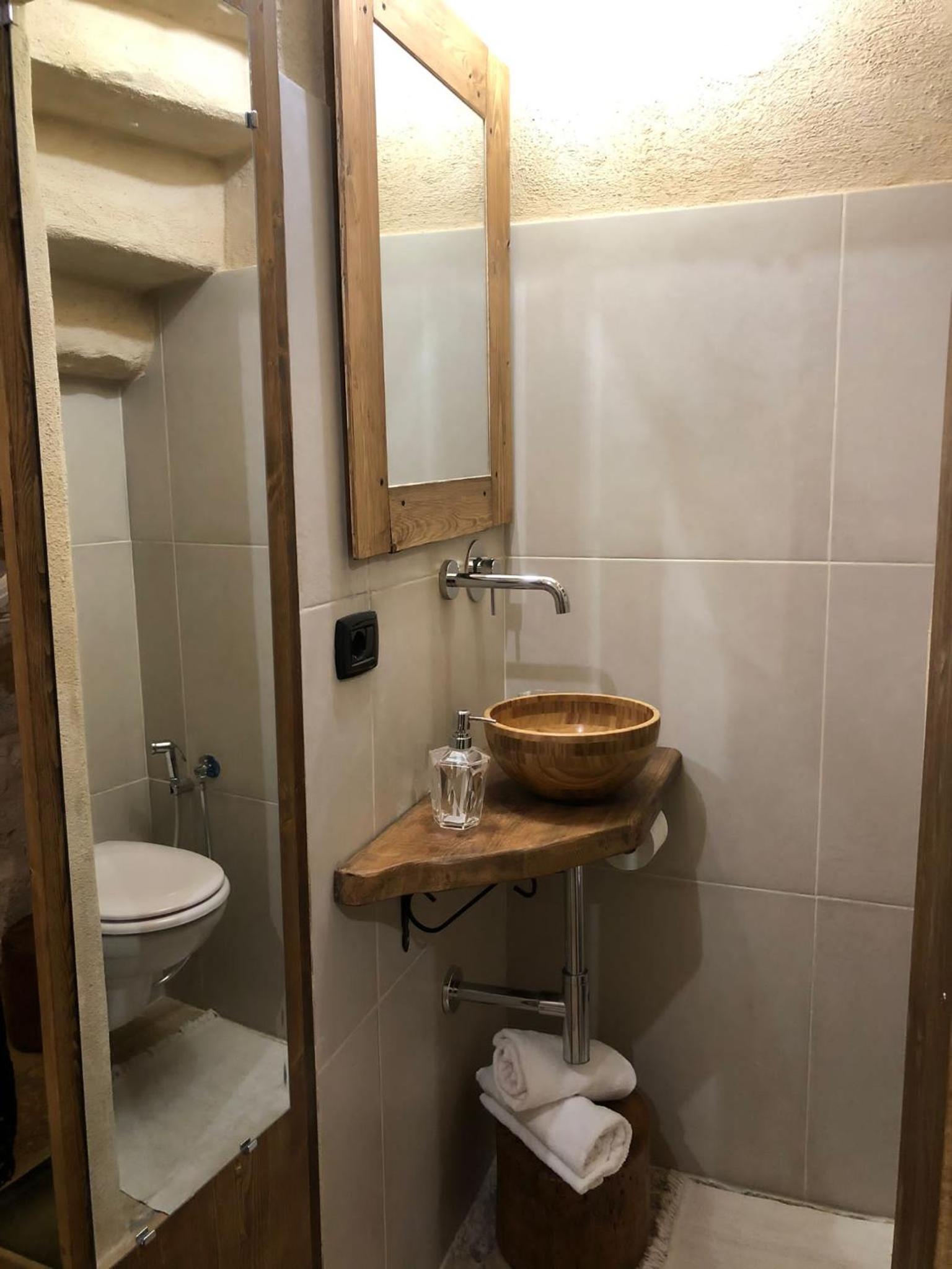 Suite with Private Pool - Photo 16