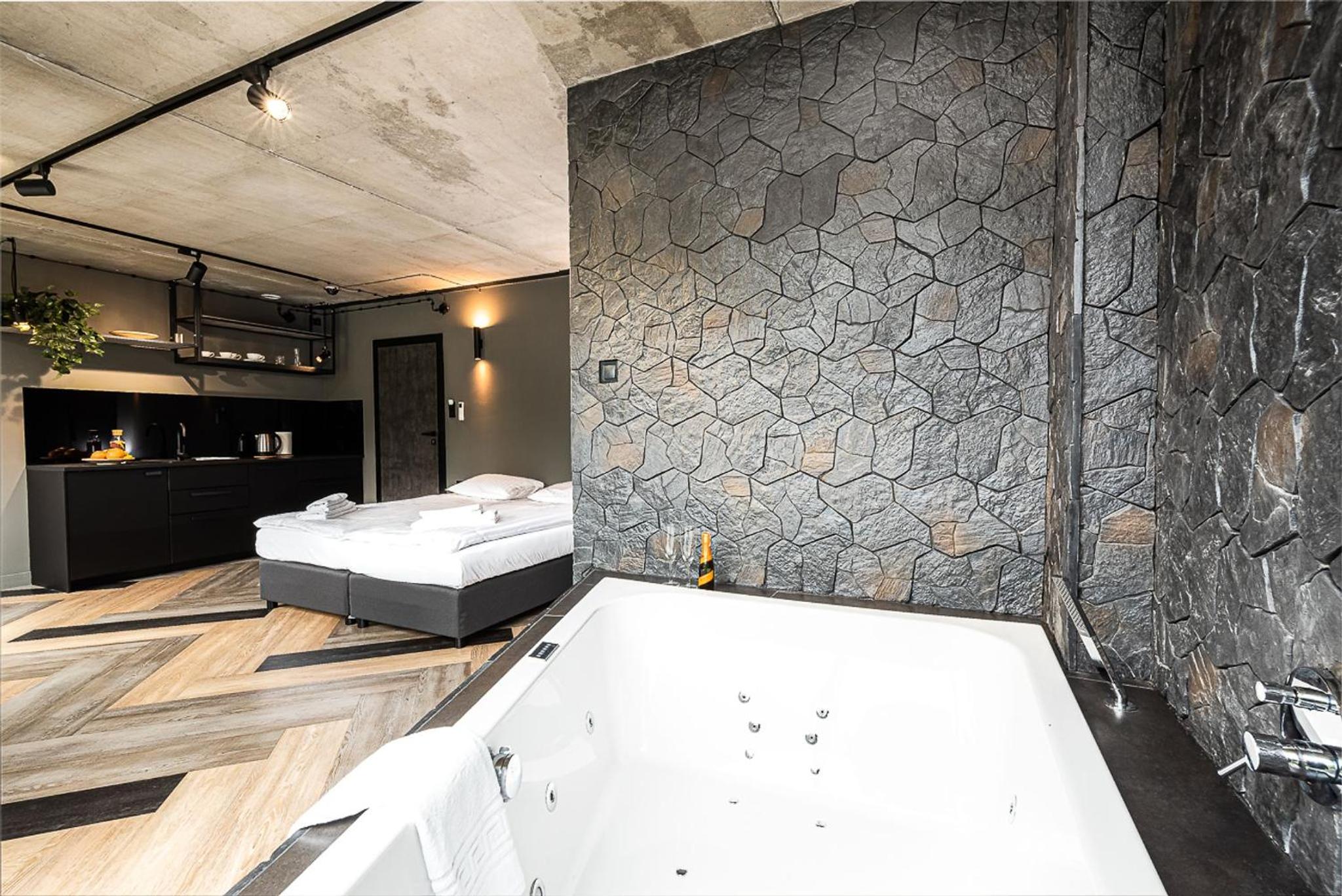 King Room with Spa Bath - Photo 1