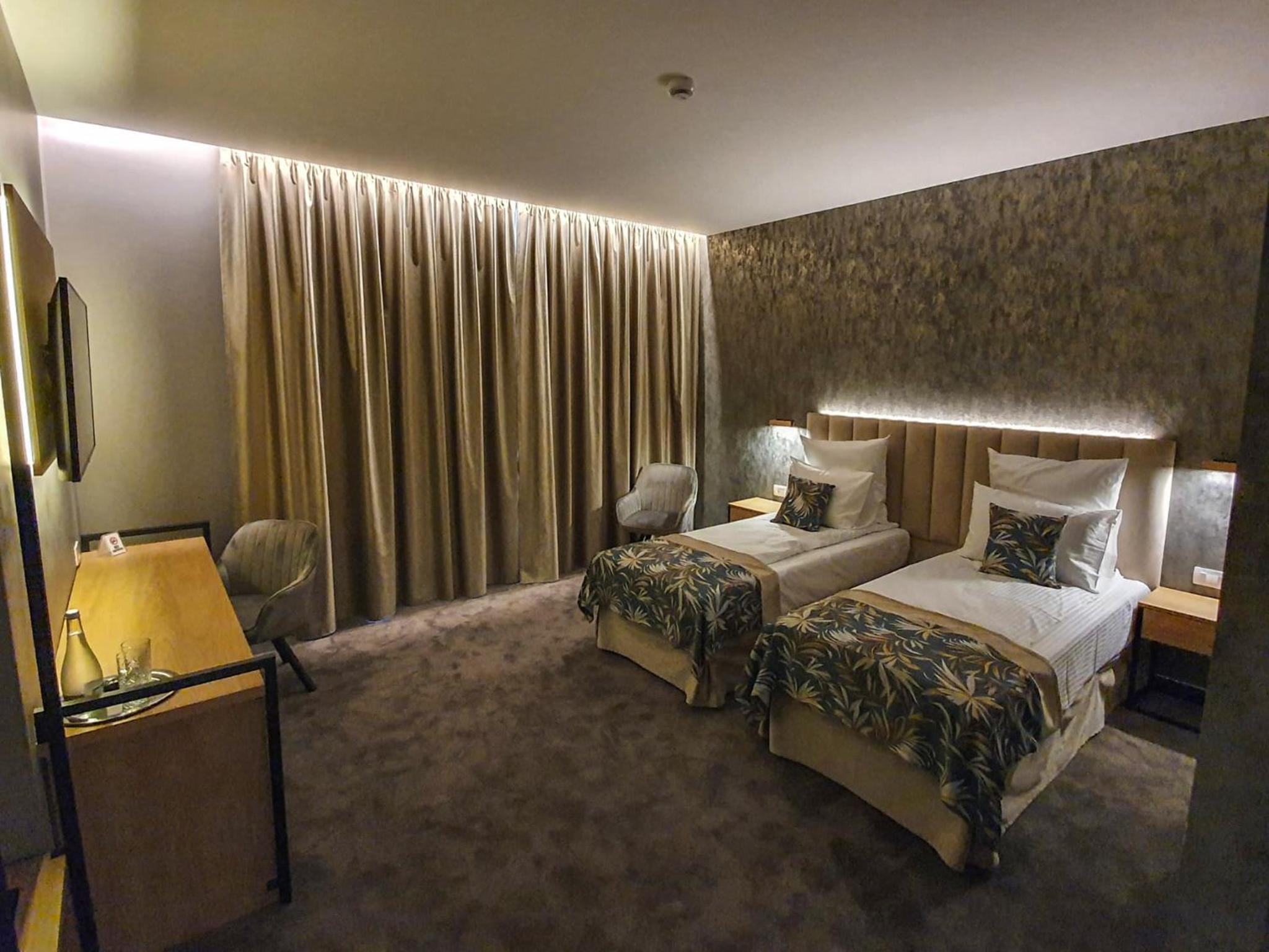 Deluxe Double Room - Photo 2