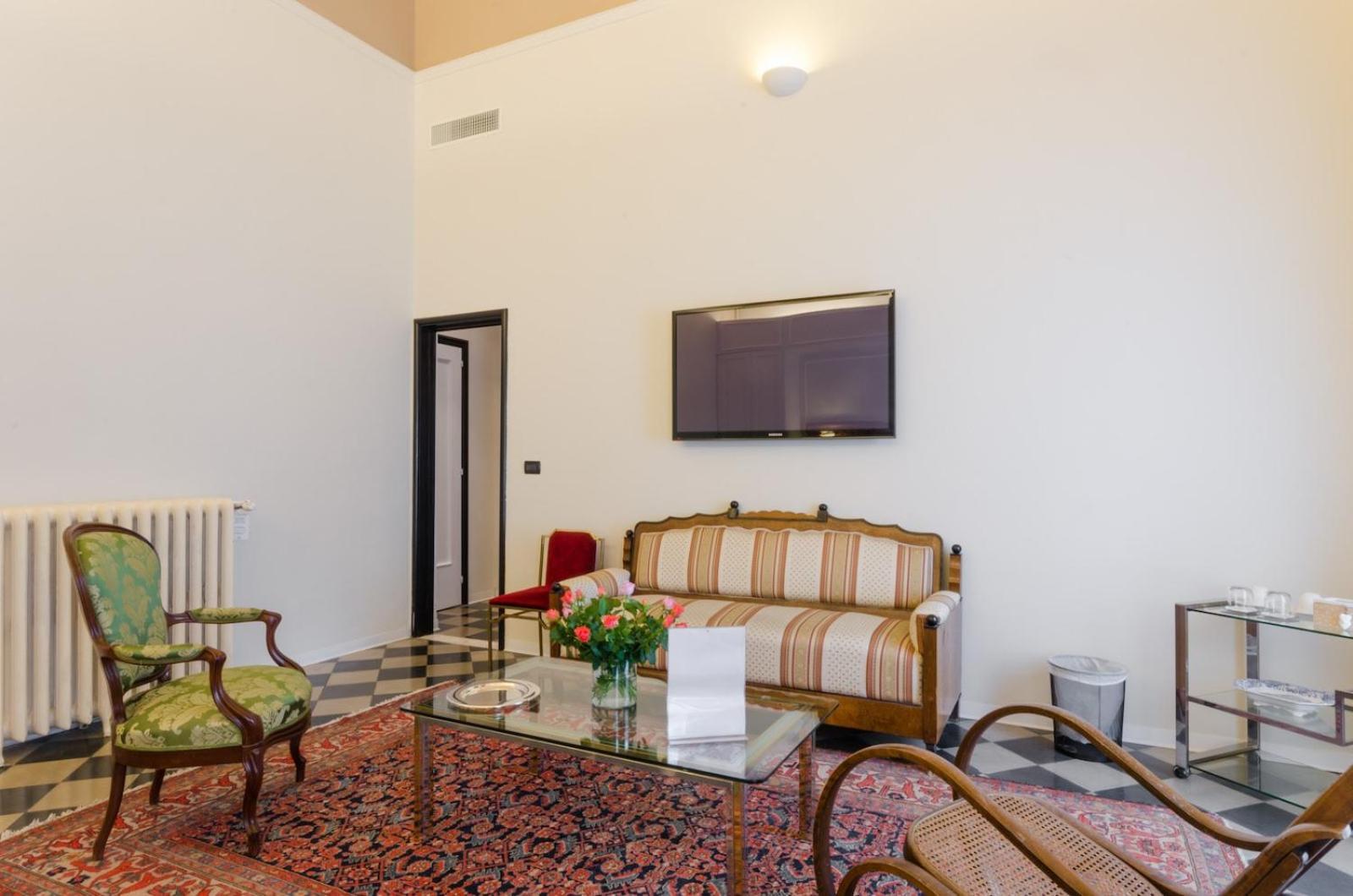 Deluxe Double or Twin Room photo 1