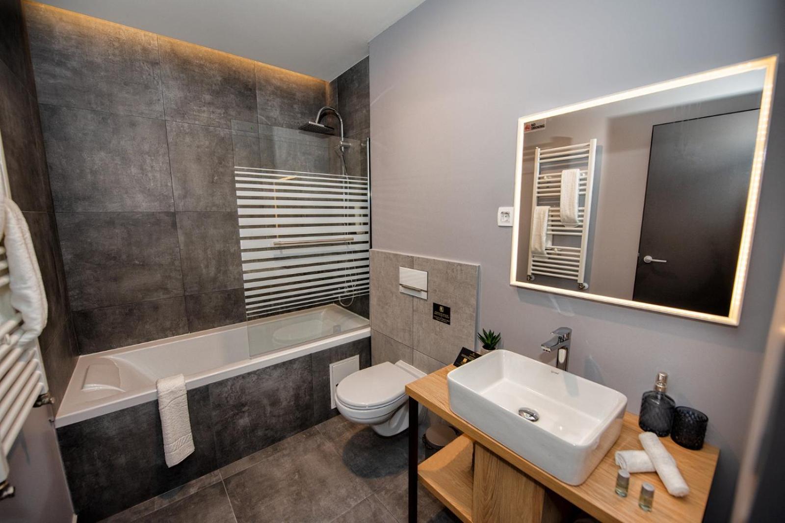 Deluxe Double Room - Photo 4