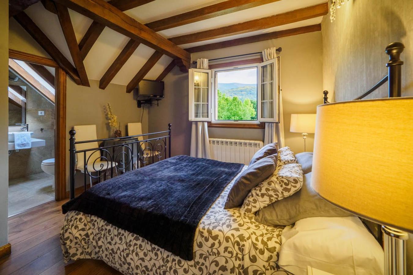 Double or Twin Room - Photo 1