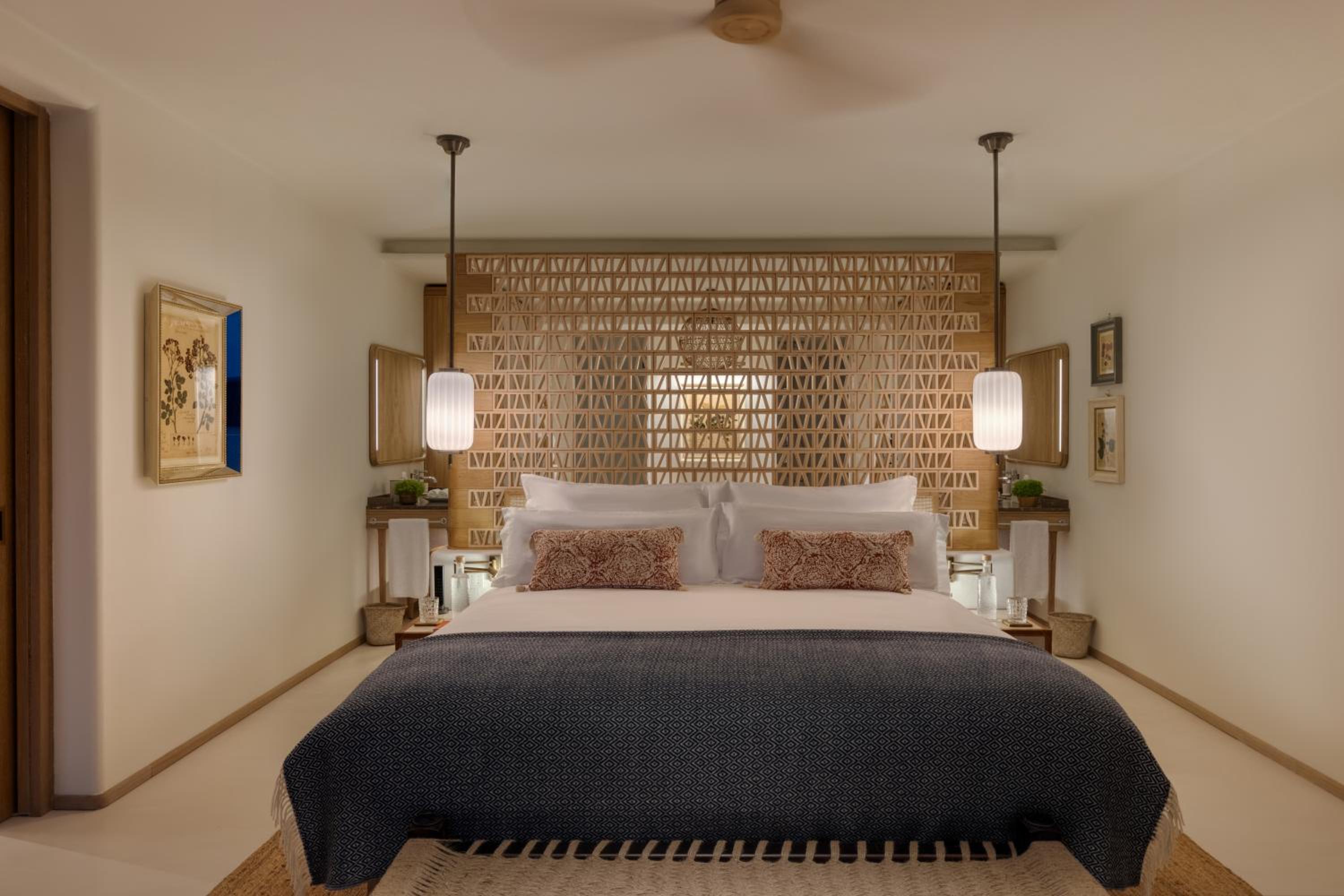 One-Bedroom Suite with Sea View