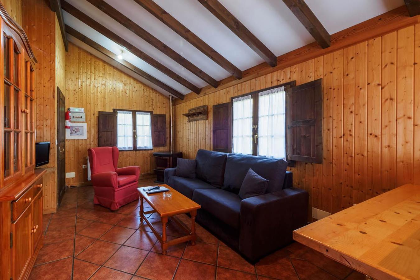 One-Bedroom Cottage - Double or Twin Beds - Photo 3
