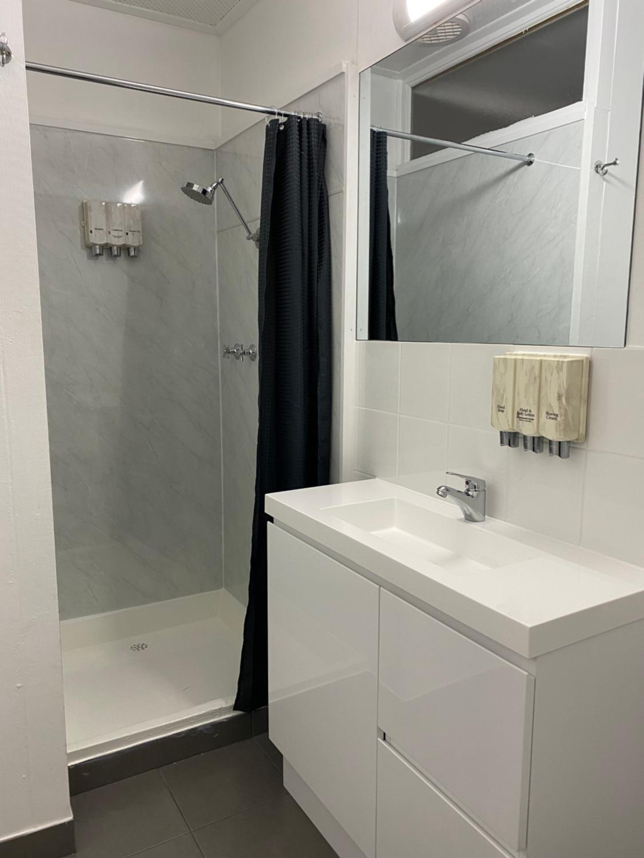 Standard Double Twin-Upstairs  photo 2